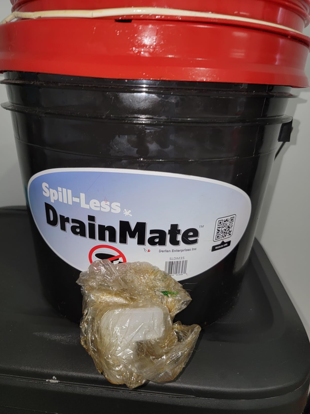 Spill-Less DrainMate 14 Quart Oil Drain Pan/Container - Made in USA customer photo 1