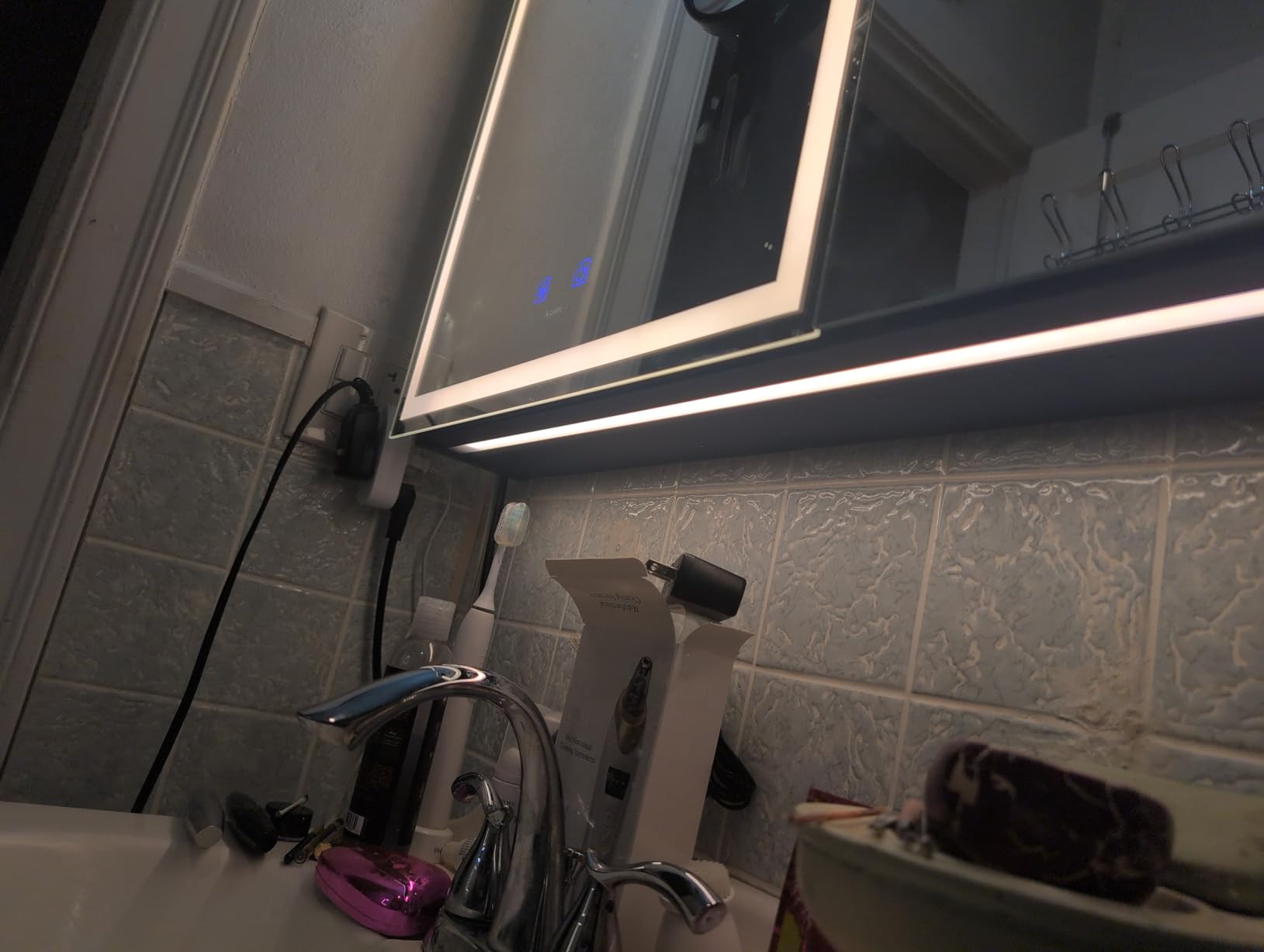 20 * 28 Left Hinge LED Bathroom Mirror Cabinet, Aluminum Medicine Cabinet | Light Adjustable, Sockets & USBs inside, Anti-Fog, Easy to Install customer photo 2