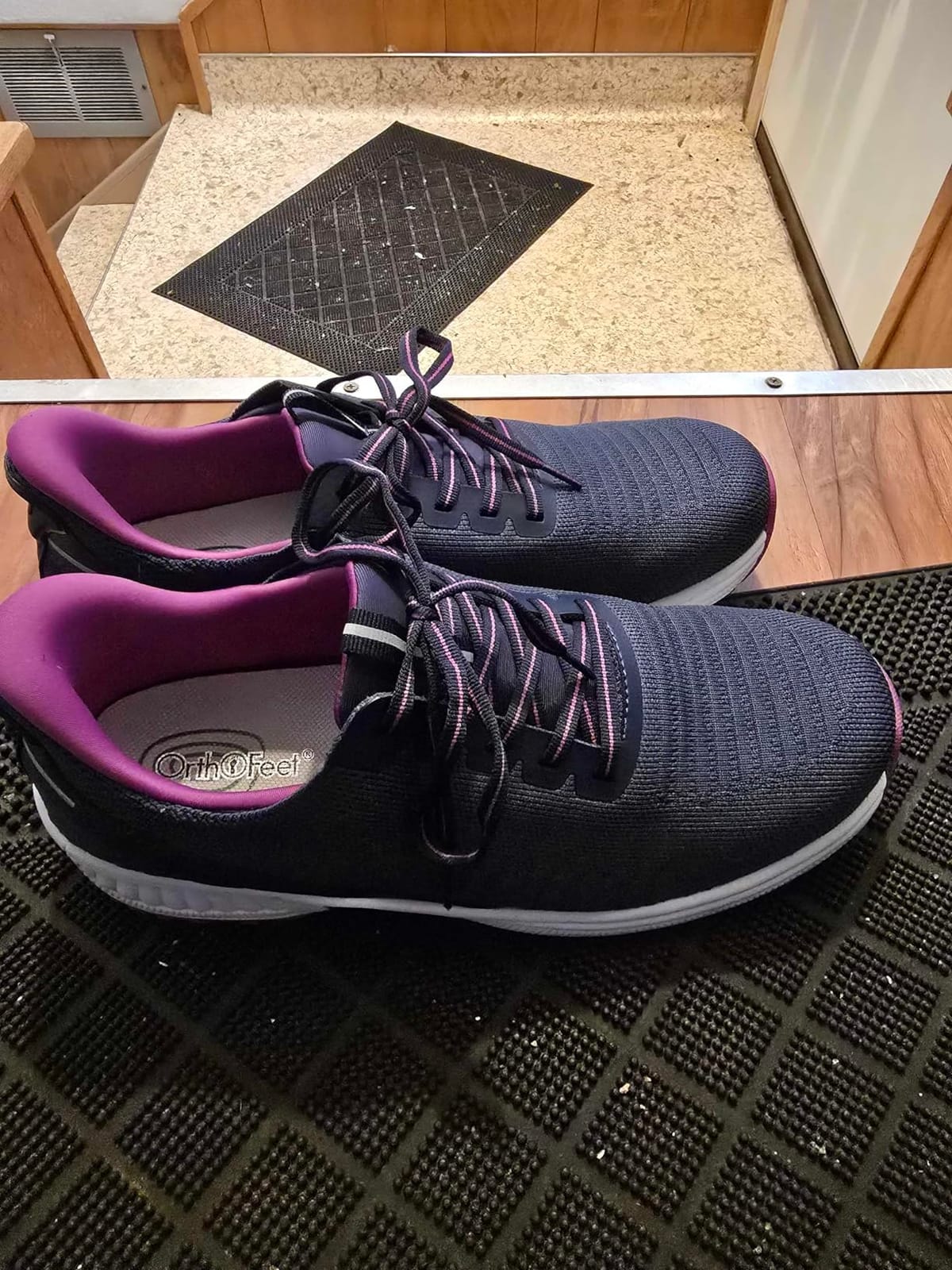 Orthofeet Kita Orthopedic Women's Sneaker customer photo 2