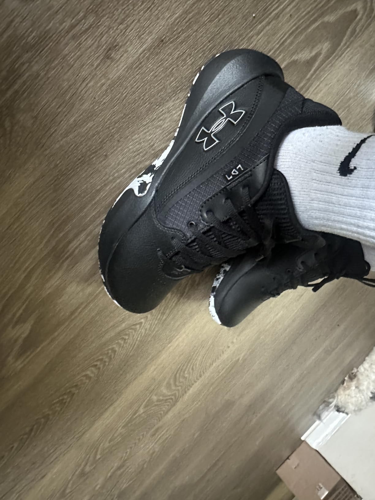 Under Armour Unisex-Adult Lockdown 7 Basketball Shoe customer photo 2