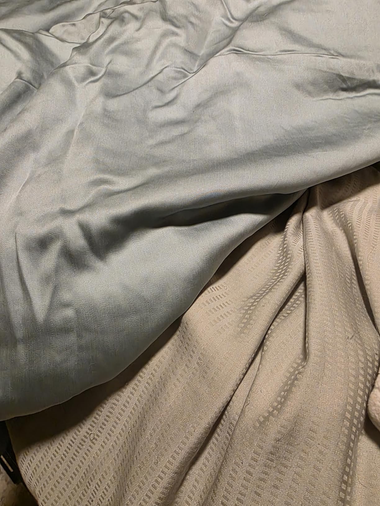 CUDDLE DREAMS Tencel Silk Comforter for Summer (Bronze, Queen) customer photo 1