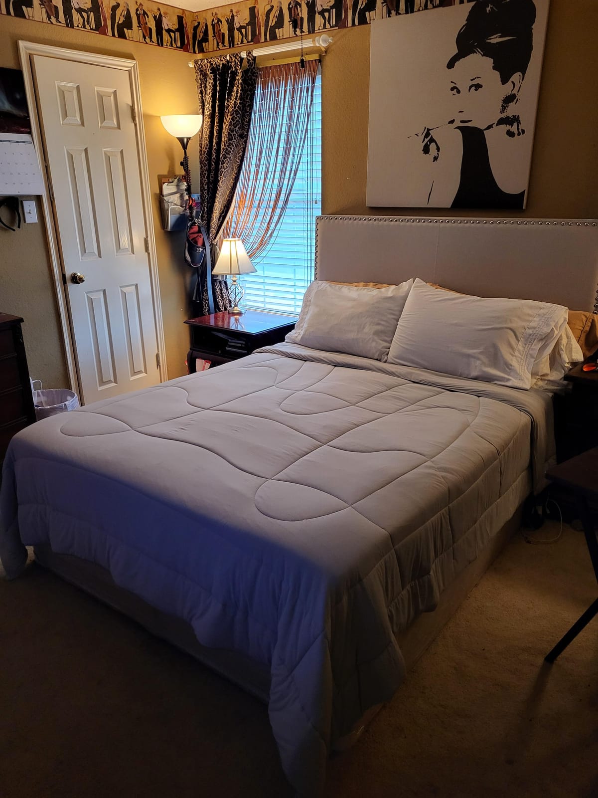 Bedsure Cooling Comforter Queen Size - Cooling Blankets for Hot Sleepers, Lightweight Comforter for Summer with Dual-Sided Cool Tech customer photo 2