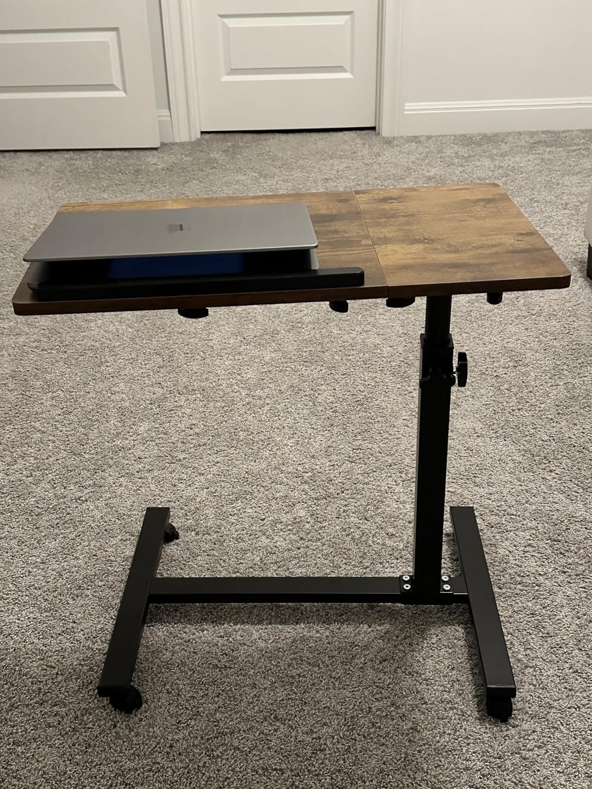 LINGMI Overbed Bedside Desk Mobile Rolling Laptop Stand Tilting Overbed Table with Wheels Height Adjustable Tray Table for Laptop Bed Sofa Side Table customer photo 1