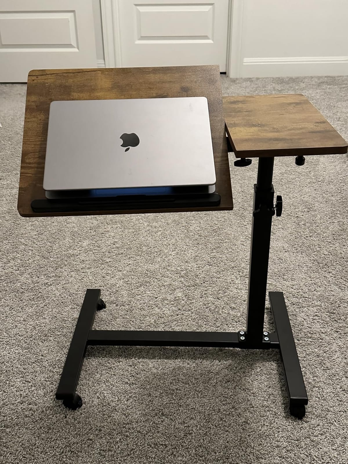 LINGMI Overbed Bedside Desk Mobile Rolling Laptop Stand Tilting Overbed Table with Wheels Height Adjustable Tray Table for Laptop Bed Sofa Side Table customer photo 2