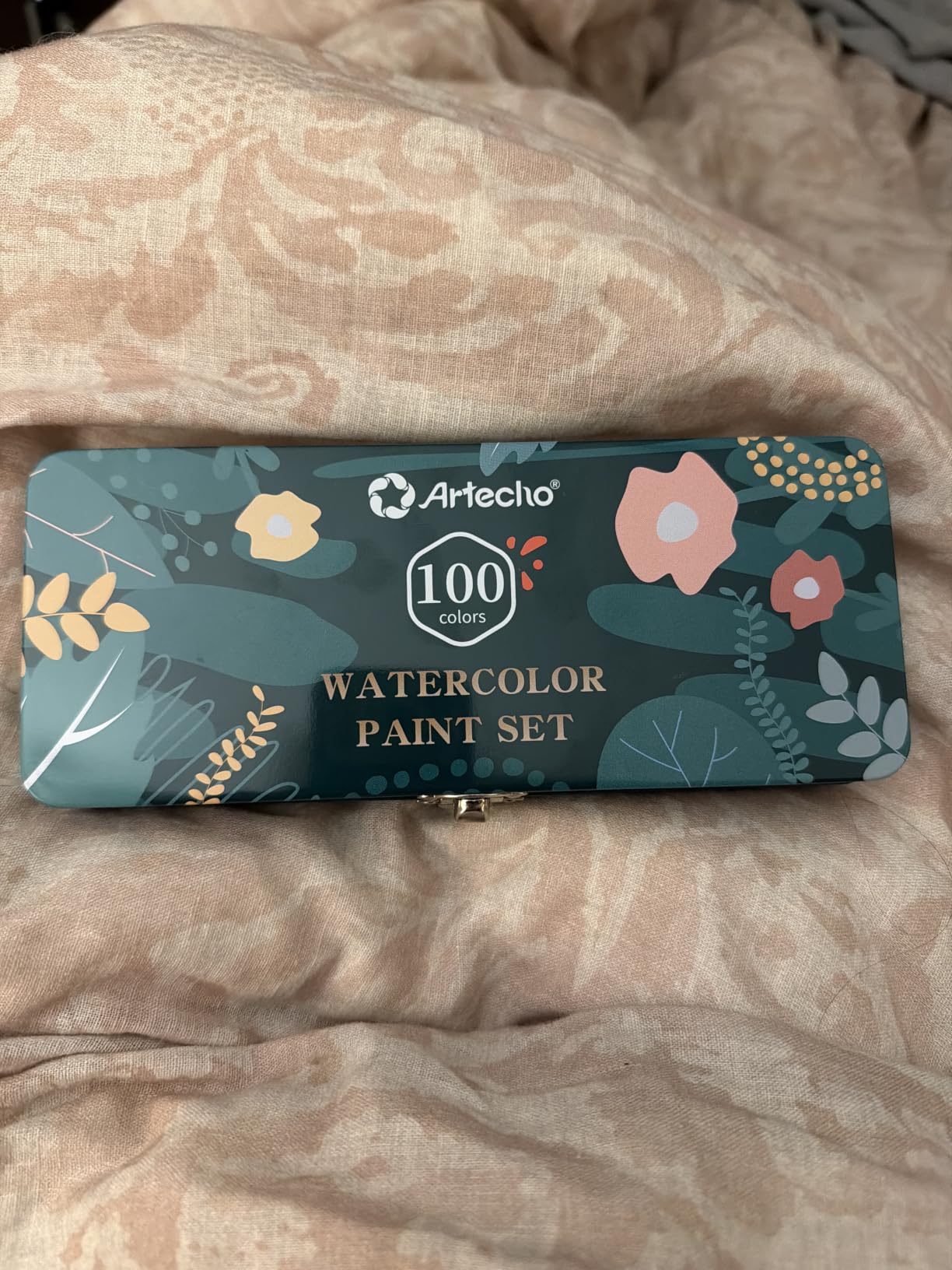 Artecho 128-Color Watercolor Paint Set with Metallics, Portable Tin Case customer photo 2
