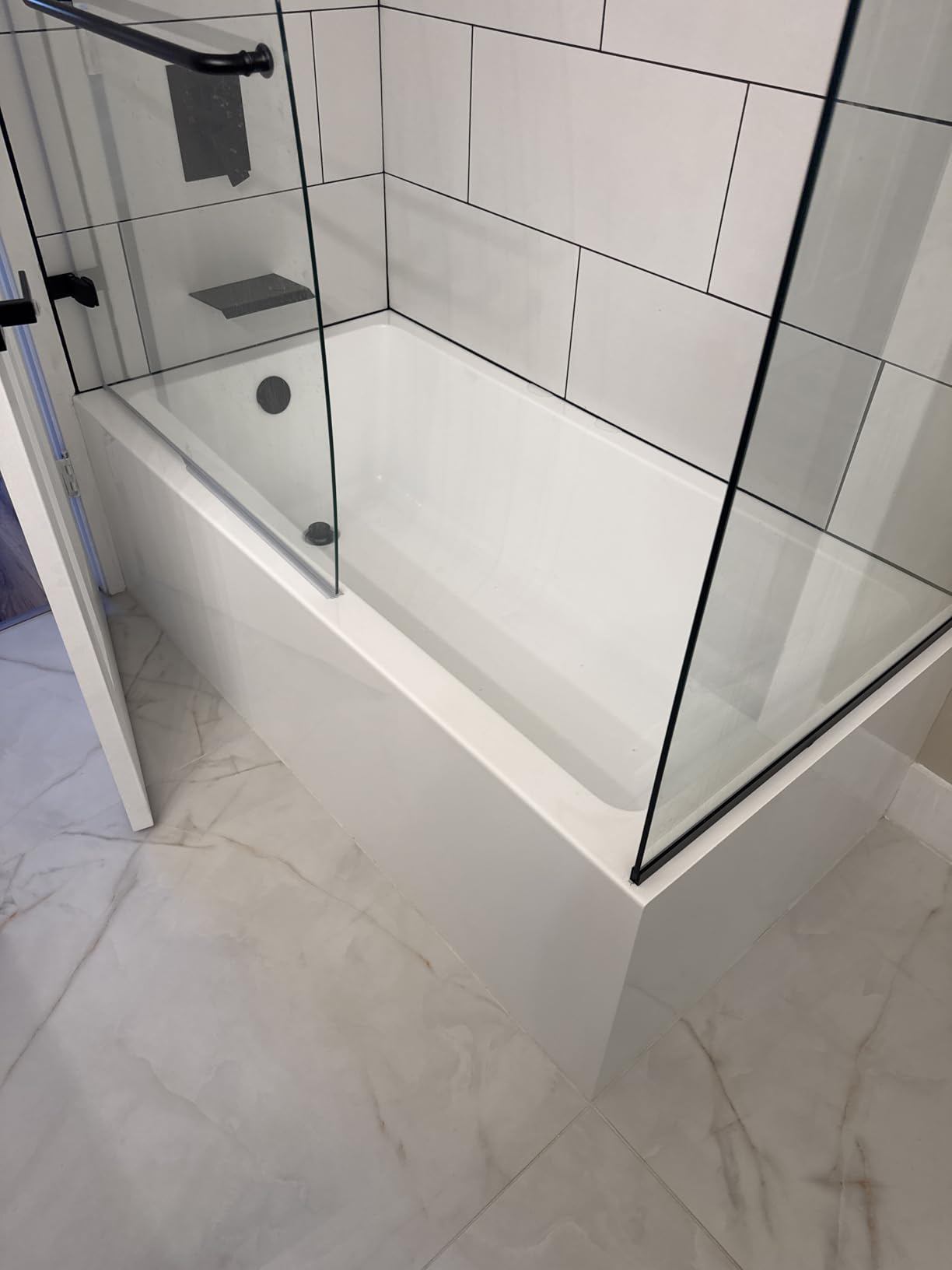 Kingston VTAP6036L22TS 2-Wall Corner Alcove Tub, Glossy White customer photo 1