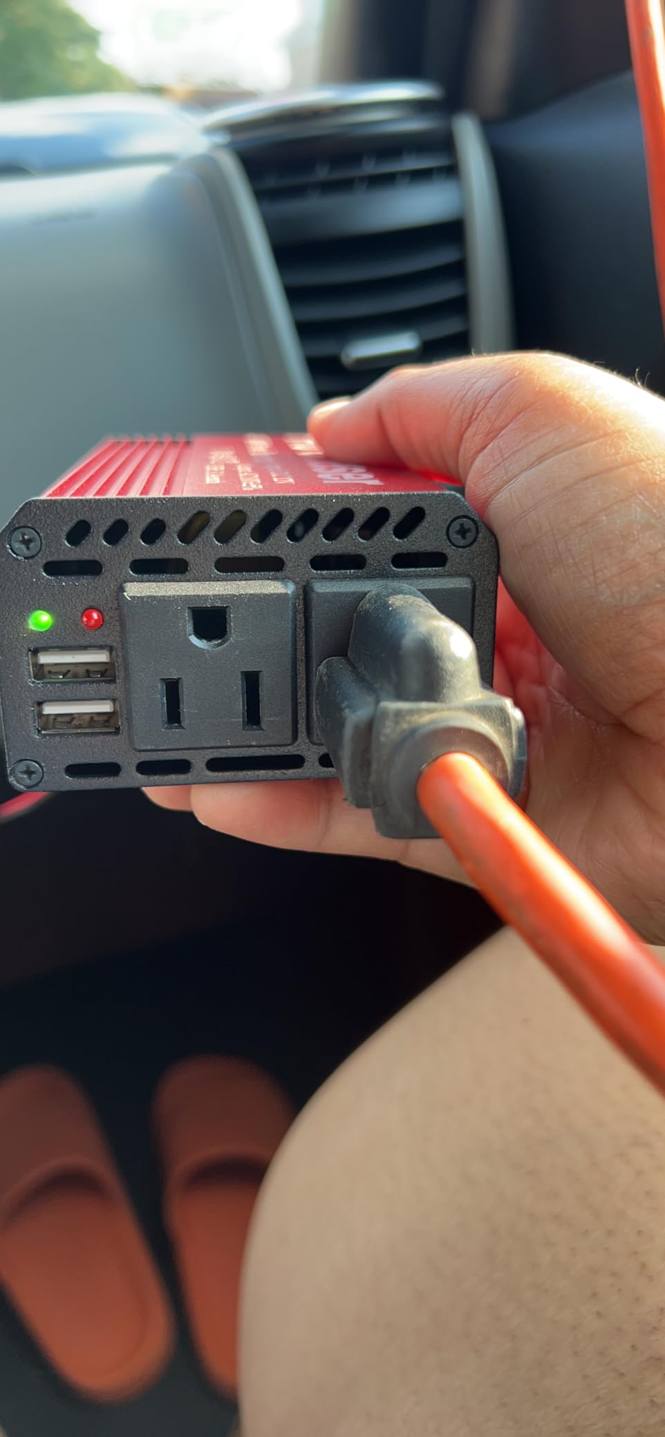Pro Chaser 400W Power Inverters for Vehicles DC 12v to AC 110v Car Inverter customer photo 1