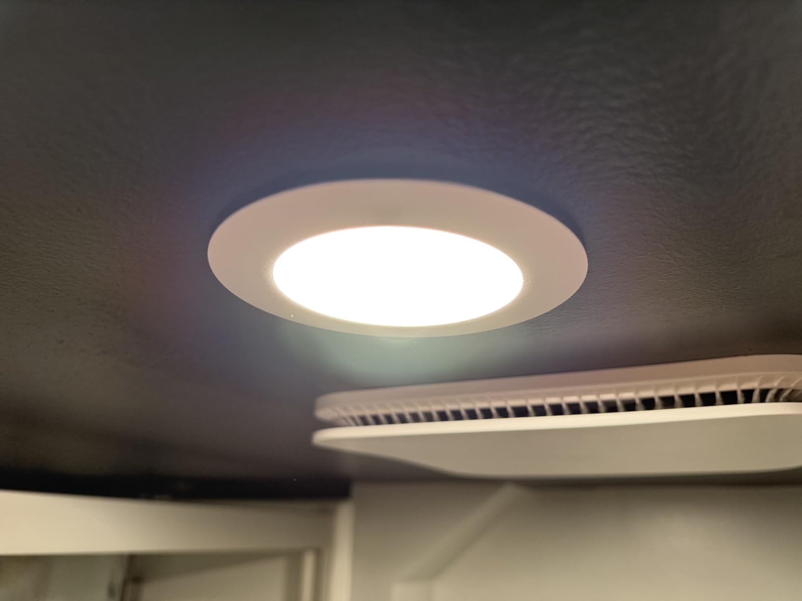 Juno WF6 ALO20 SWW5 90CRI MVOLT MW M6 Canless LED Wafer Downlight, Switchable White 2700K-5000K, Adjustable Lumens, Flat Trim, Matte White, 6-Inch customer photo 1