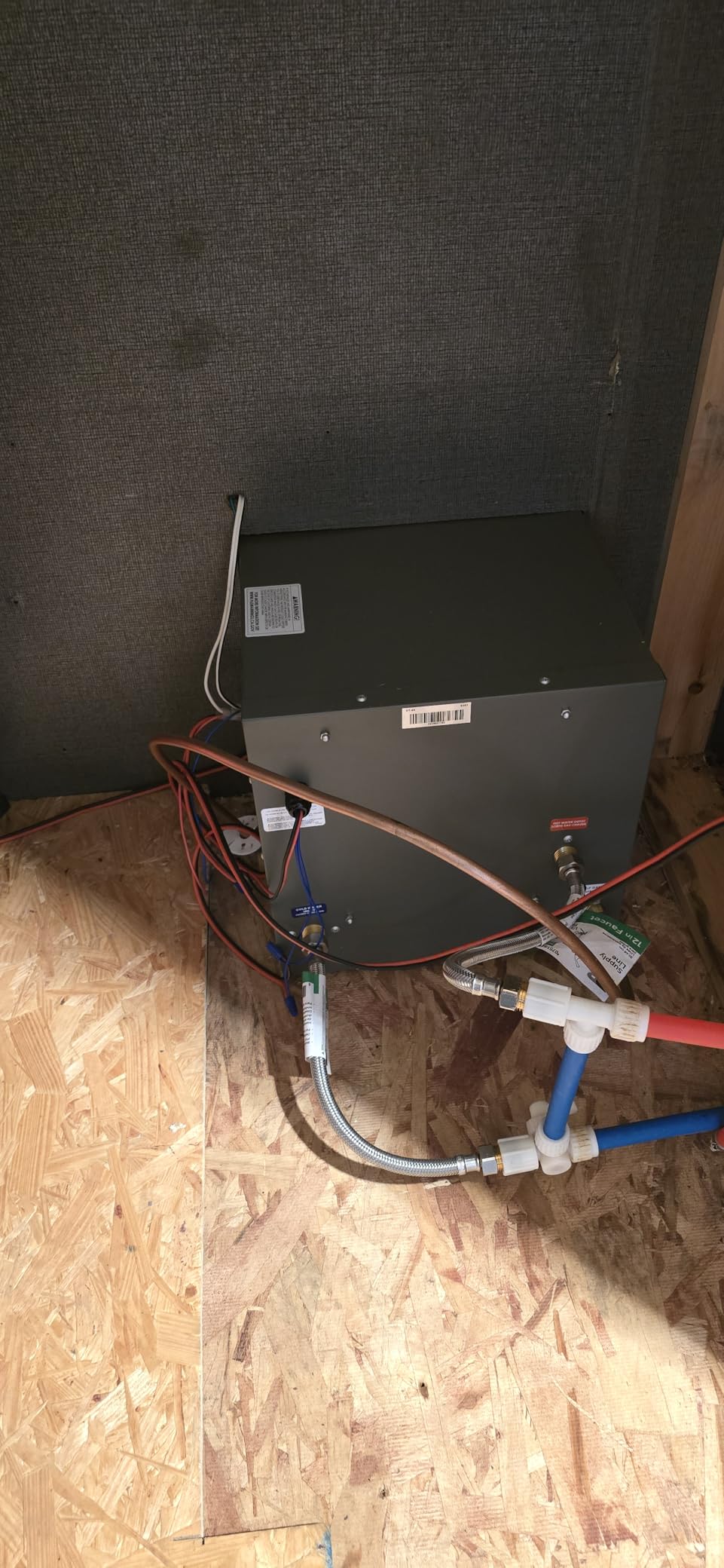 Suburban ST-60 60,000 BTU RV Tankless Water Heater, Freeze Protection customer photo 1