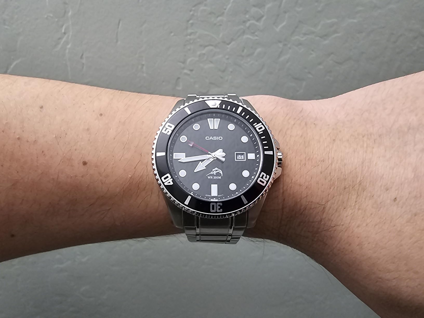 Casio Classic Diver Stainless Steel Watch Date Indicator MDV-106DD-1A1VCF, Black/Silver customer photo 1