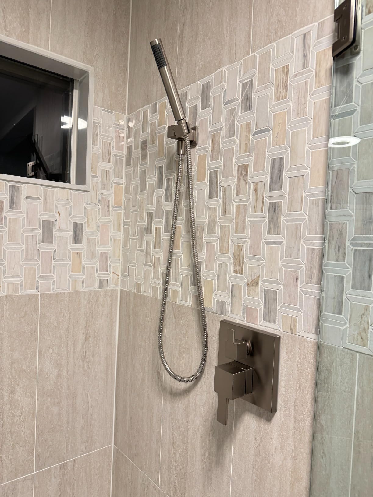 Delta Modern 14 Series Square Rain Shower System Faucet Set, Rainfall Brushed Nickel Shower Head and Handle Set, Valve Trim Kit, 10 Inch, Spotshield Stainless 342701-SP customer photo 1