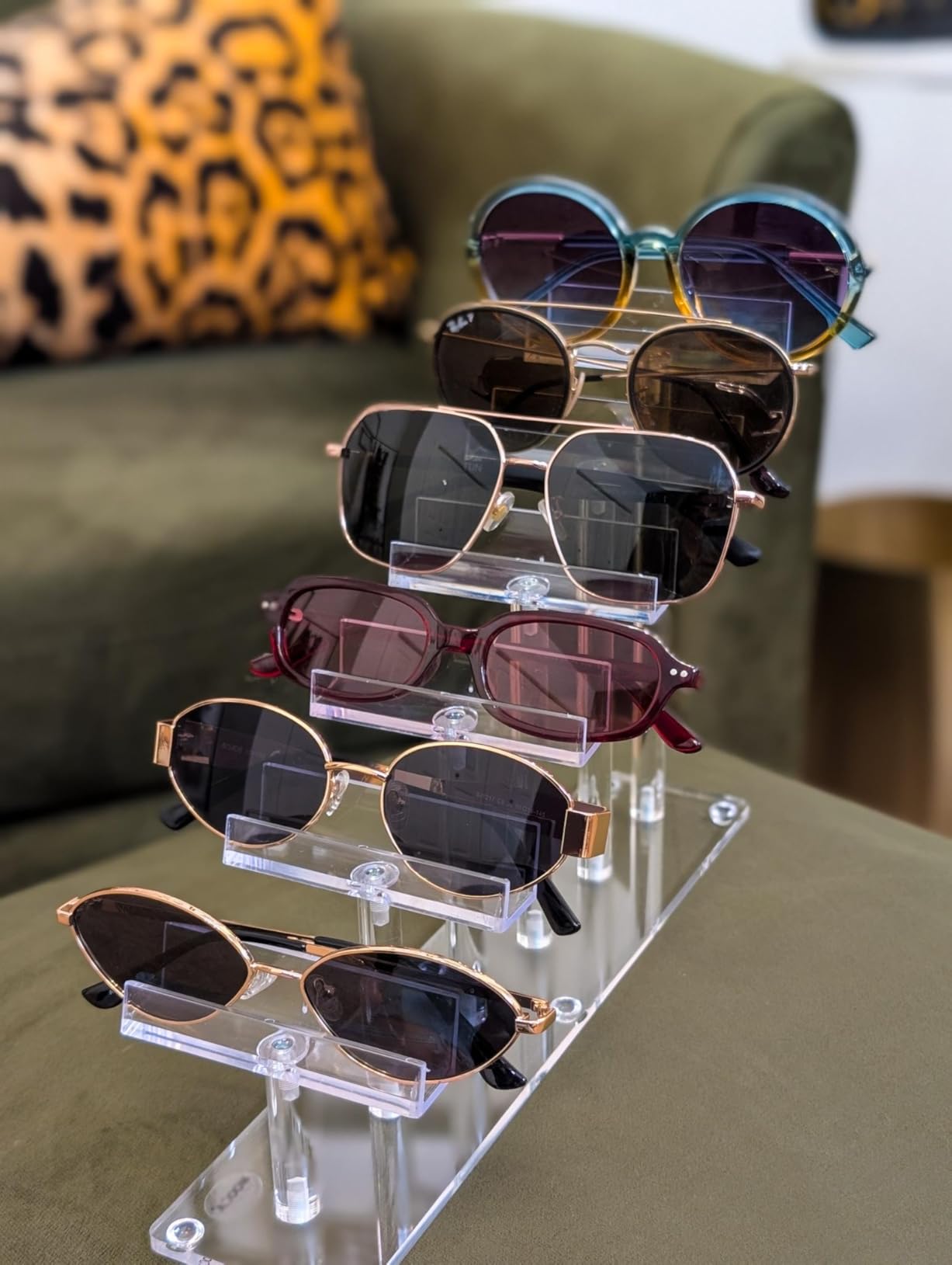 MOOCA 2 Pcs Set 4 Tier Premium Acrylic Eyeglasses Frame Stand, Sunglasses Rack, Sunglasses Stand Acrylic Eyeglasses Display, Eyewear Rack Holder, Glass Display, 9 in H customer photo 2
