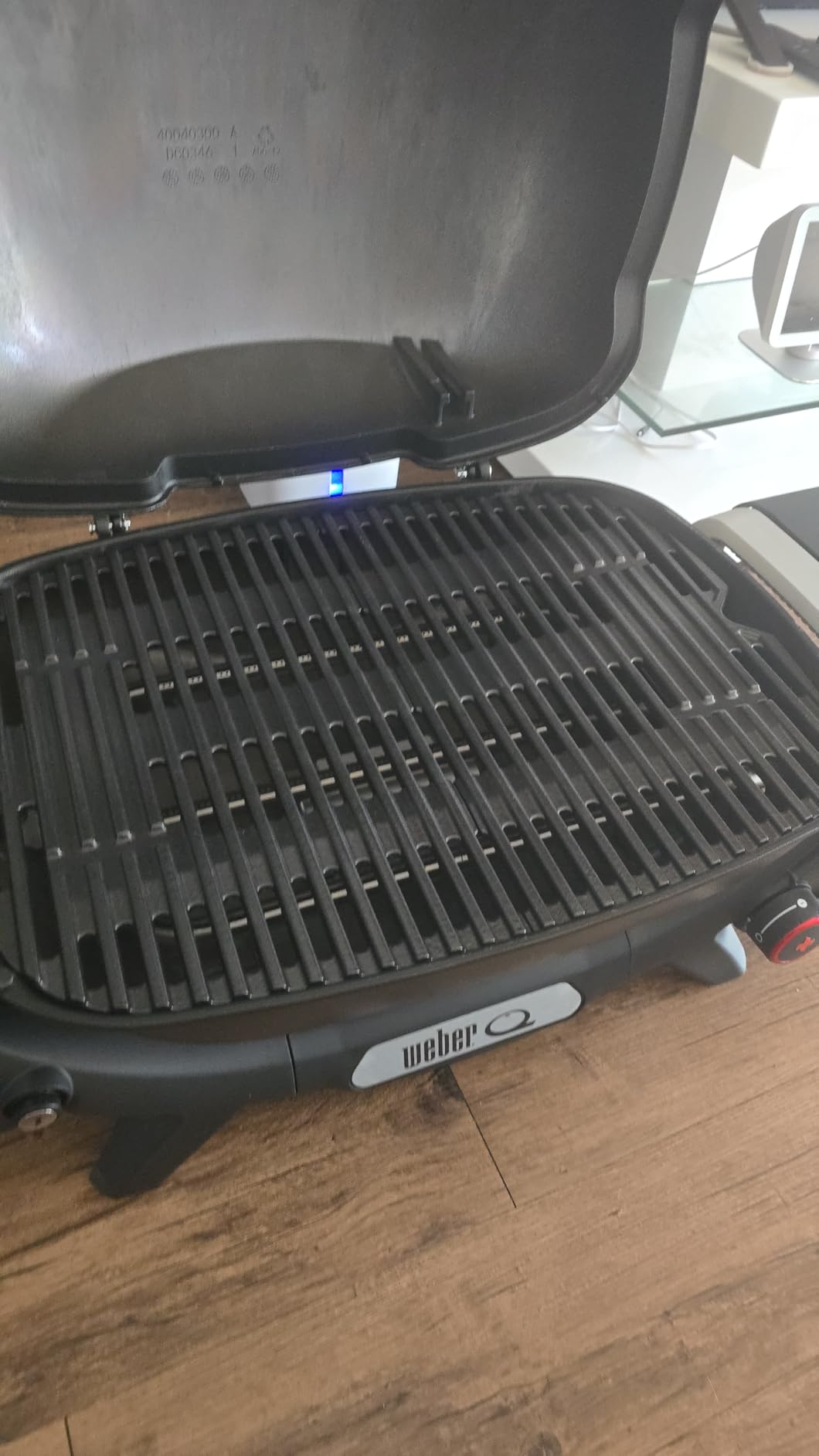 Weber® Q 2800N+ Portable Grill, Propane Grill, Midnight Black customer photo 2
