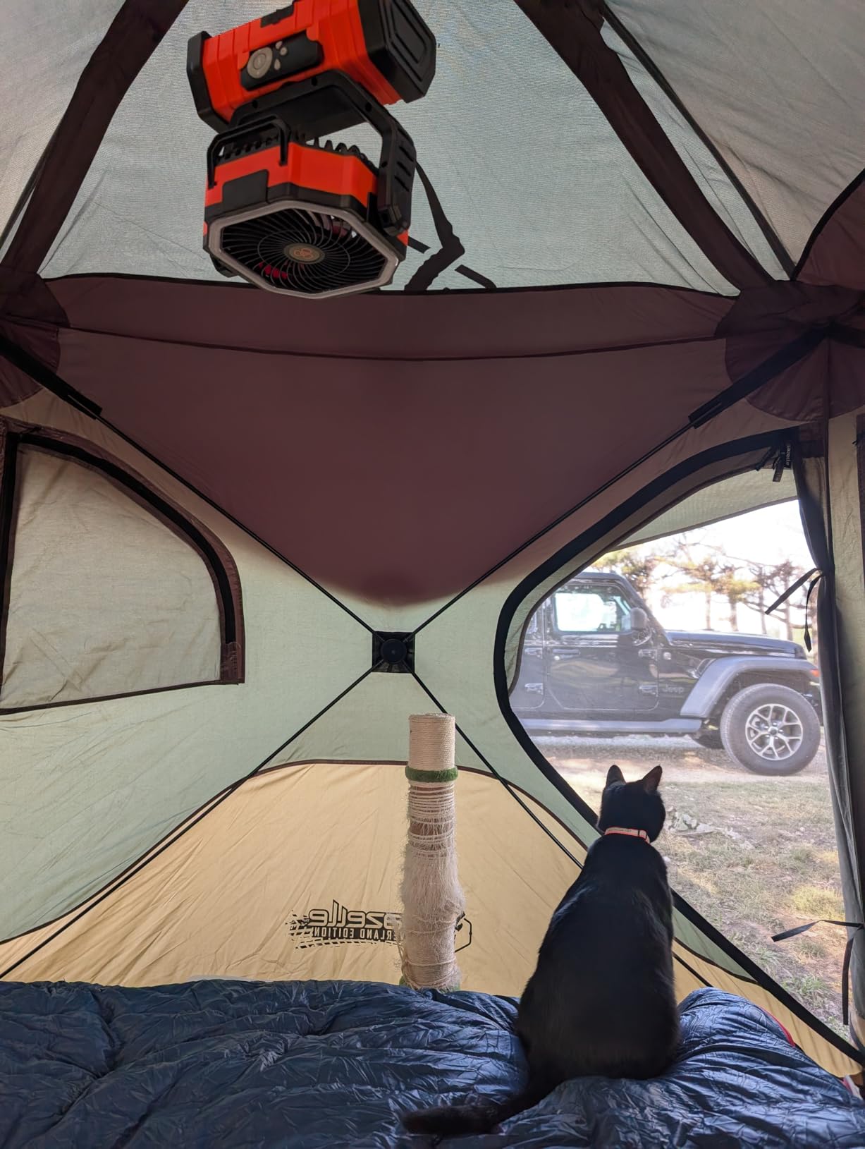 Camping Fan - 20000mAh Battery Powered Fan Rechargeable with LED Lantern - Portable Outdoor Tent Fans with Hanging Hook 4 Speeds Wind Remote Control, Black and Orange customer photo 2