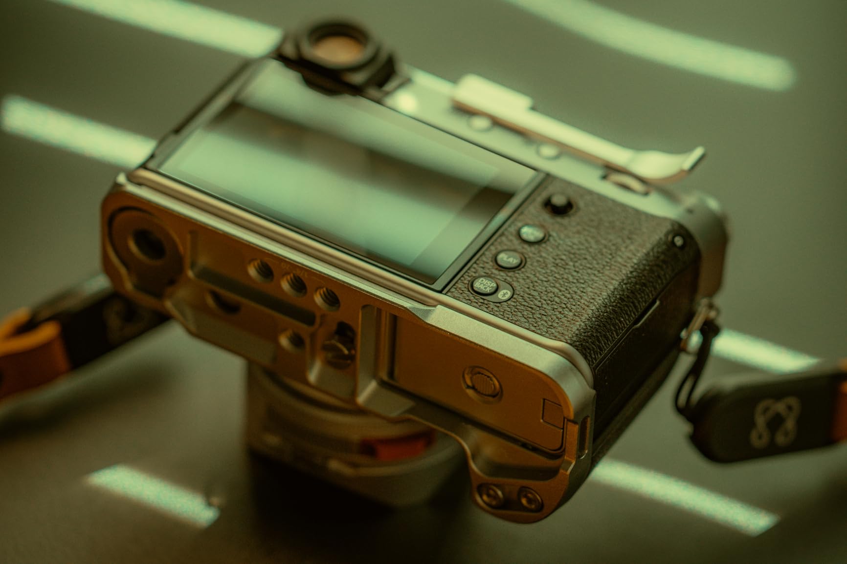 Fujifilm X100VI Digital Camera (Japan) (Silver) customer photo 2