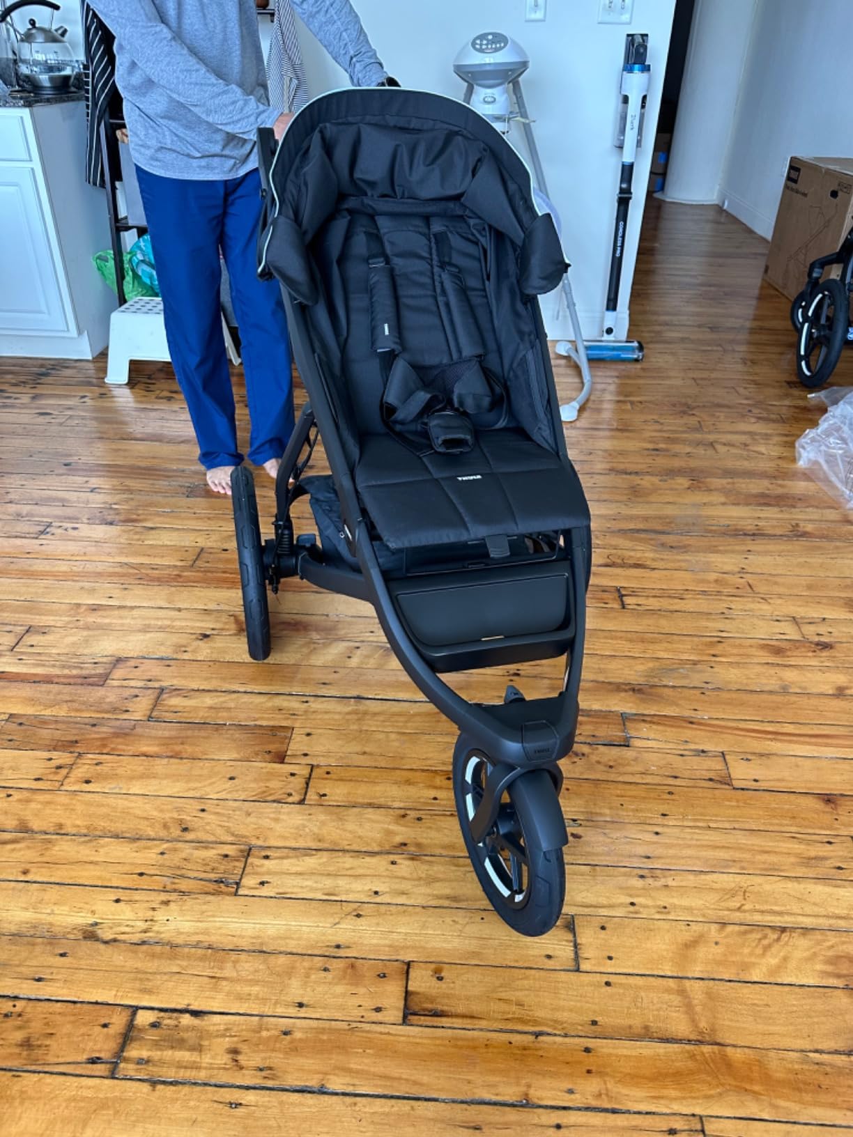 Thule Urban Glide 3 Double Child All-Terrain Stroller, One-Handed fold with self Standing Design, Air-Filled Tires, Upright Seats with Adjustable Recline and Built-in Leg Rest customer photo 2