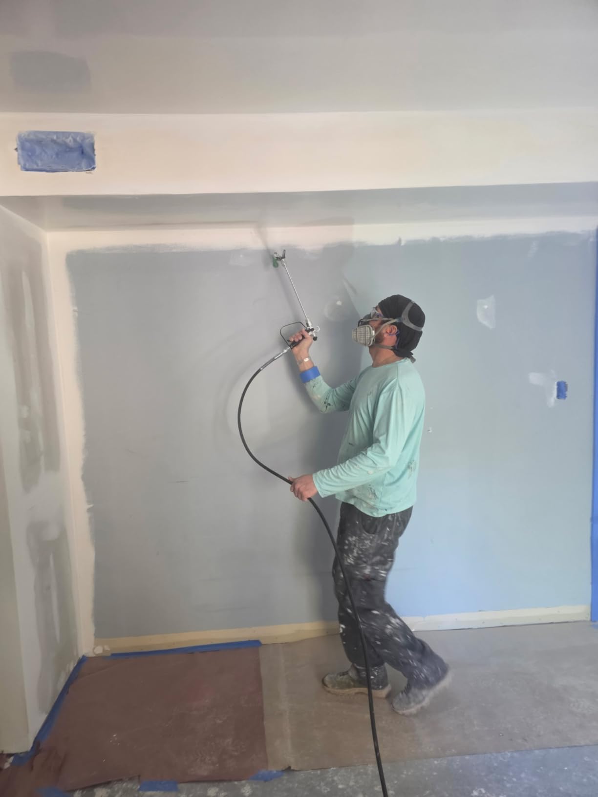 VEVOR 750W Stand Airless Paint Sprayer, 3000PSI High Efficiency Electric Airless Sprayer, Fine and Even Painting Effect, Handheld Paint Sprayers for Home Interior and Exterior Furniture and Fences customer photo 2