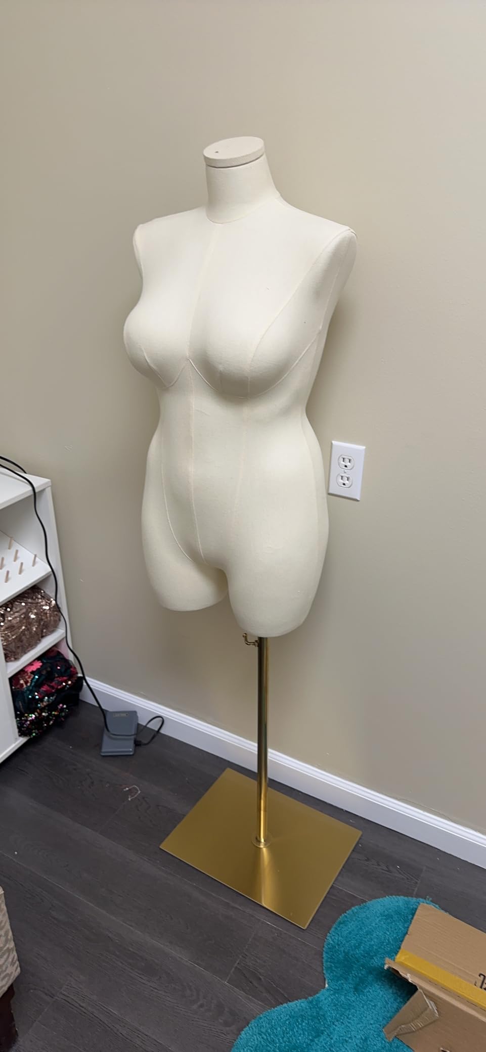 Plus Size Female Mannequin with Metal Base for Clothing Store Dress Display customer photo 1