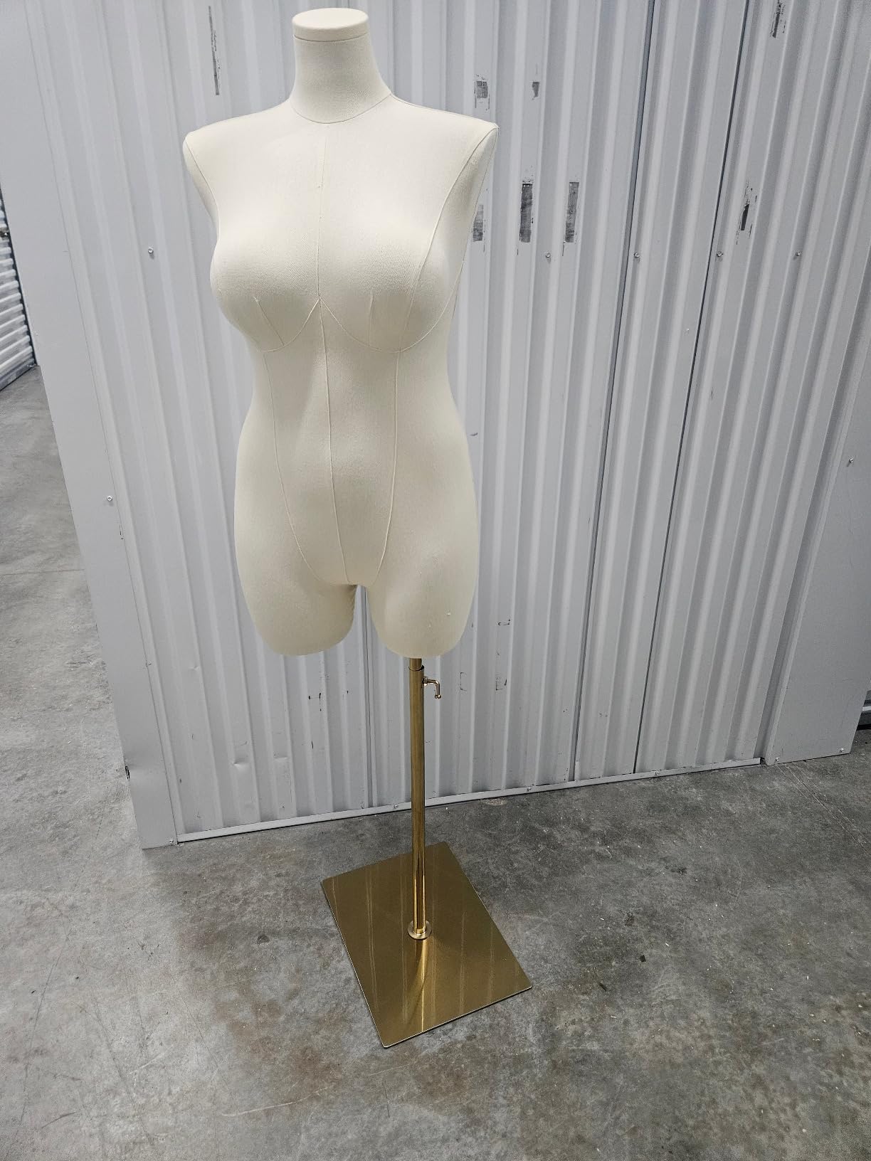 Plus Size Female Mannequin with Metal Base for Clothing Store Dress Display customer photo 2