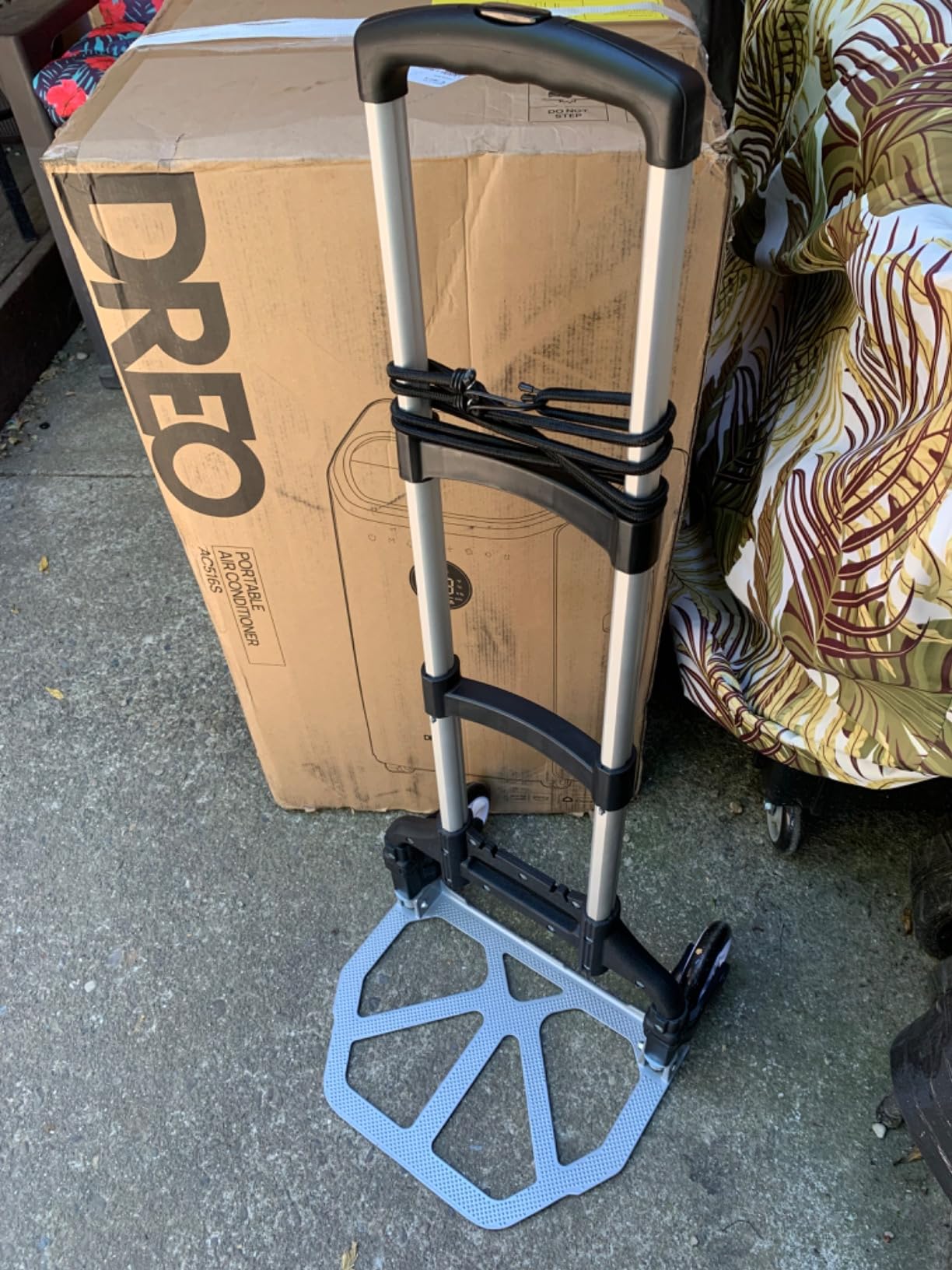 Folding Hand Truck Aluminum Portable Folding Hand Cart 180lbs Capacity Hand Cart and Dolly Ideal for Home, Auto, Office,Travel Use,Black customer photo 2