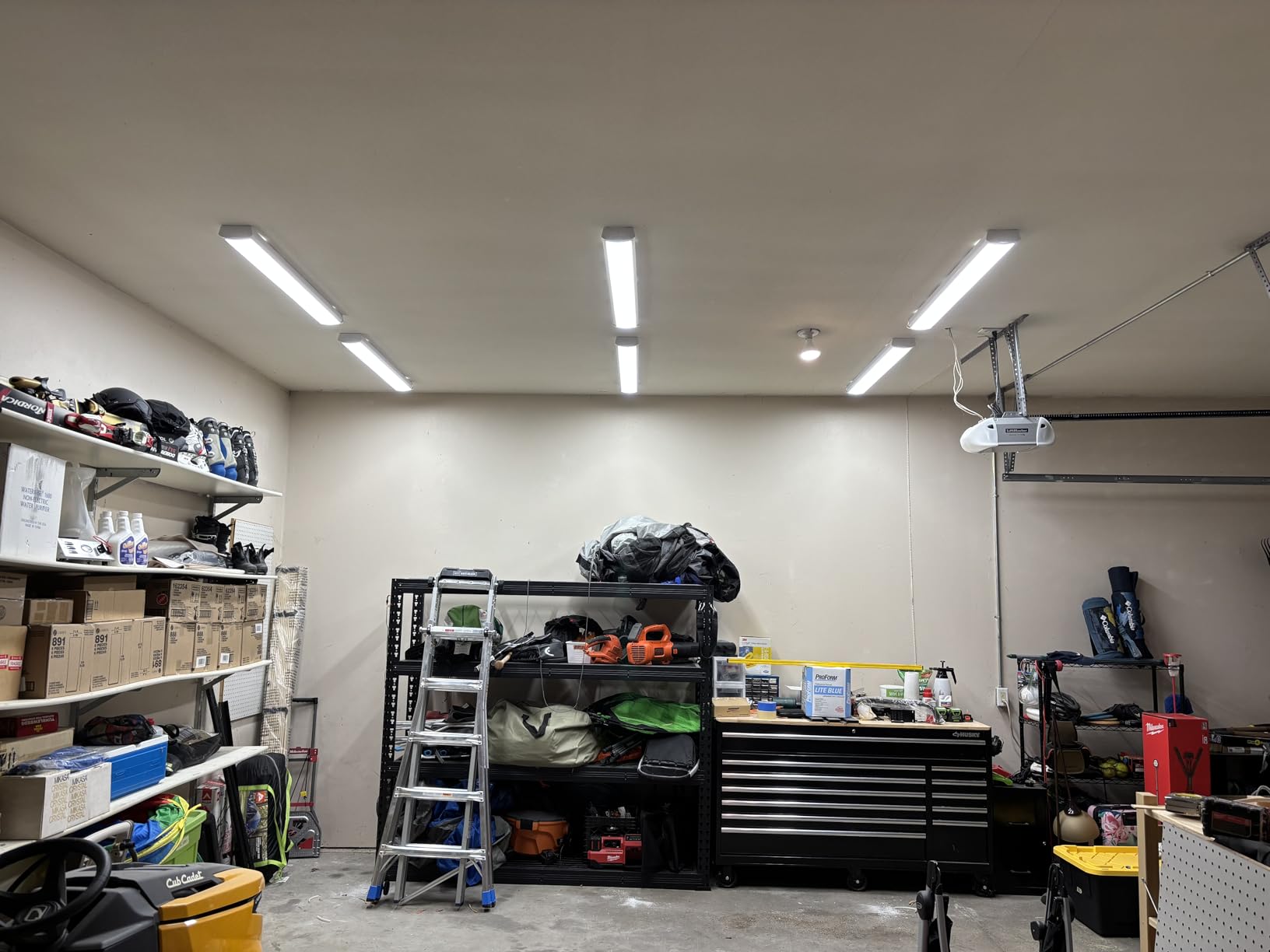 HYPERLITE 4FT 60W LED Wraparound Light, 6600lm Linkable 60W/50W/40W 5000K Led Shop Lights Surface Mounting, ETL, AC120V LED Ceiling Office Wrap Light for Kitchen, Hallway, Fluorescent Replacement, 4P customer photo 2