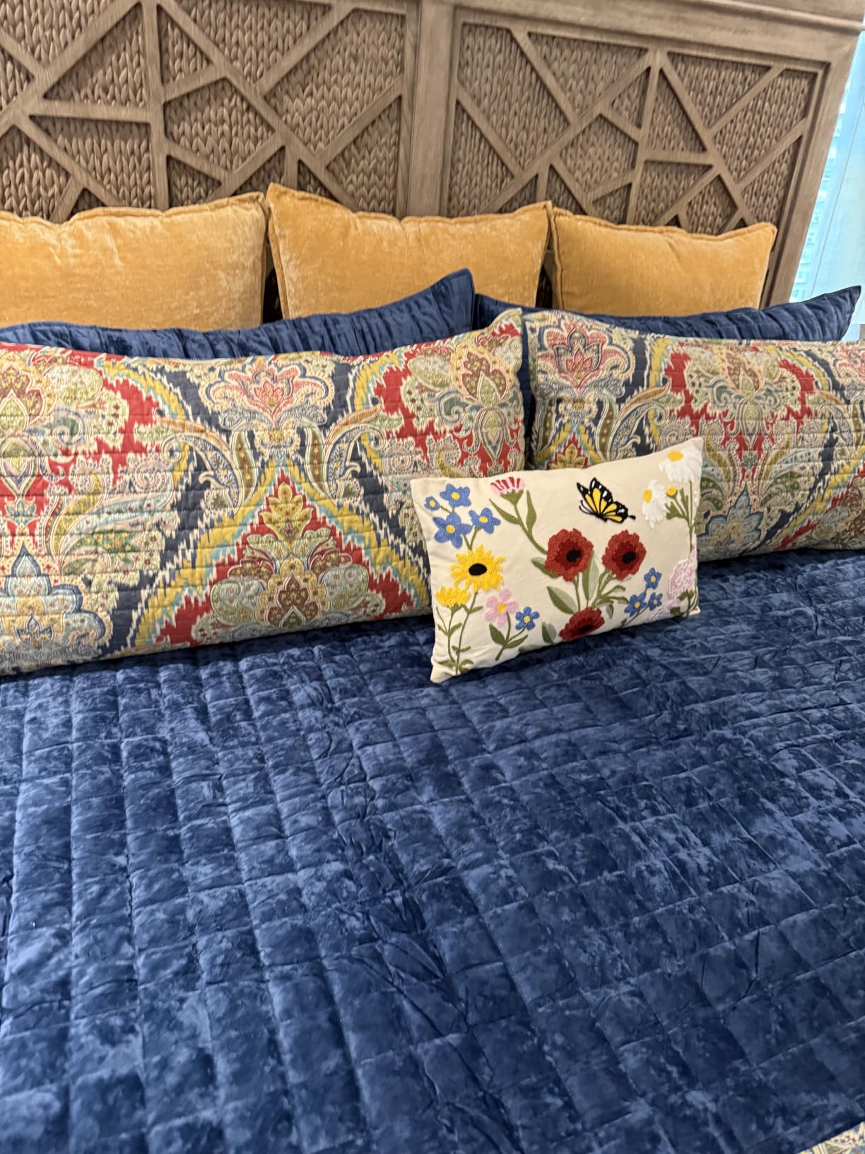 RECYCO Channel Box Stitch Velvet Quilt Set, King Size, Beige | Ultra Soft Lightweight Velvet Comforter, Luxury Oversized Bedspread Coverlet, Quilted Bedding Set for All Season with 2 Shams customer photo 2