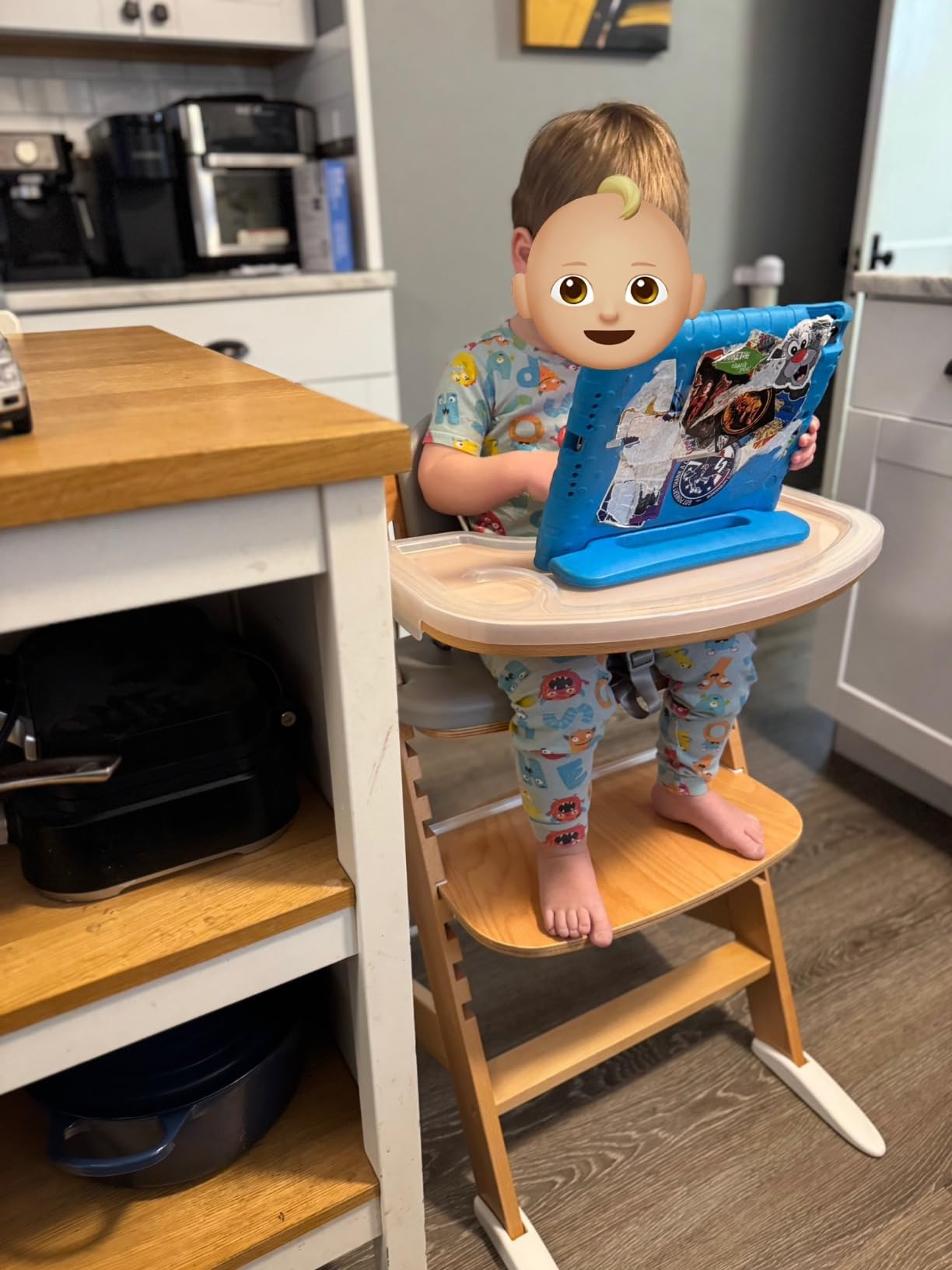Cowiewie 3-in-1 Wooden High Chair for Babies and Toddlers, 8-Level Adjustable Seat and Footrest, Removable 3-Layer Tray, EVA Cushions, 5-Point Harness, Green customer photo 2
