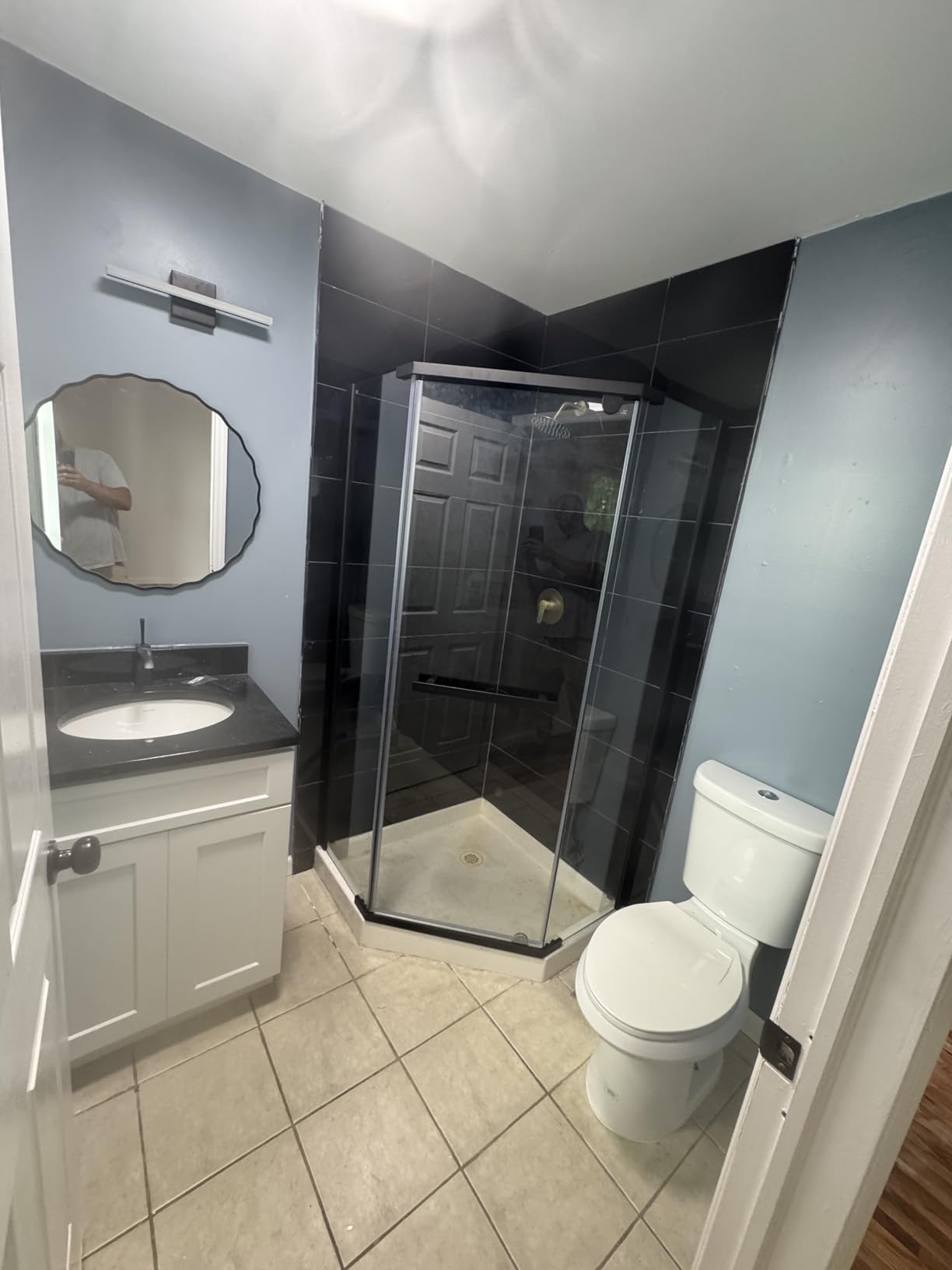 CKB Neo-Angle Pivot Shower Door, 36 x 36 x 72 in, Matte Black customer photo 1