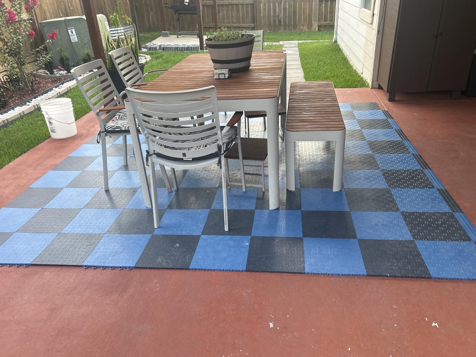 VEVOR Garage Floor Tiles 12 x 12 x 0.53 inch, Interlocking Design Ease of Installation Double-Sided Texture Non-Slip Sturdiness, for Garages, Basements, Repair Shops, Black, 50 Pack customer photo 1