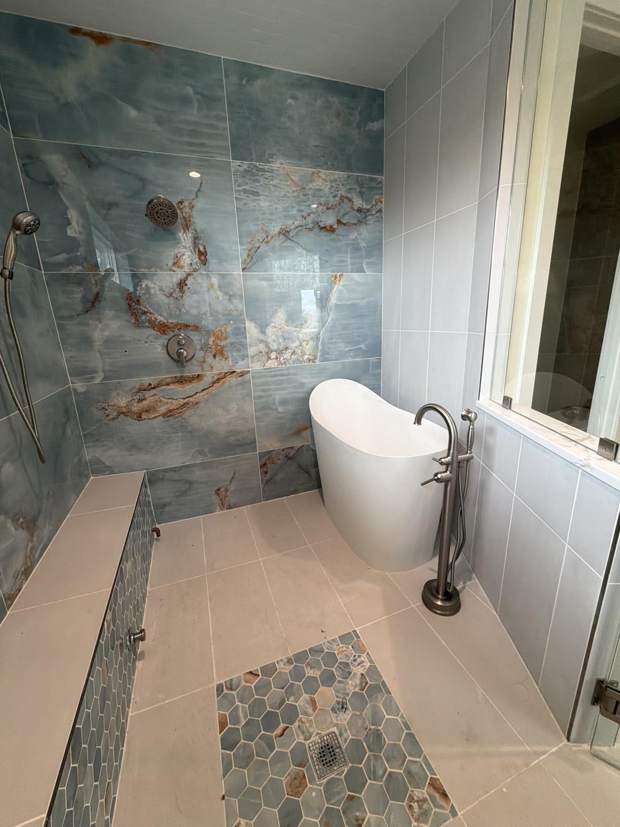 65'' Free Standing Tub, Stone Resin High-Back Bathtub, White | Solid Surface Freestanding Bathtub, Matte Soaking Tub, Stand Alone Tubs with Pop-up Drain and Overflow customer photo 2