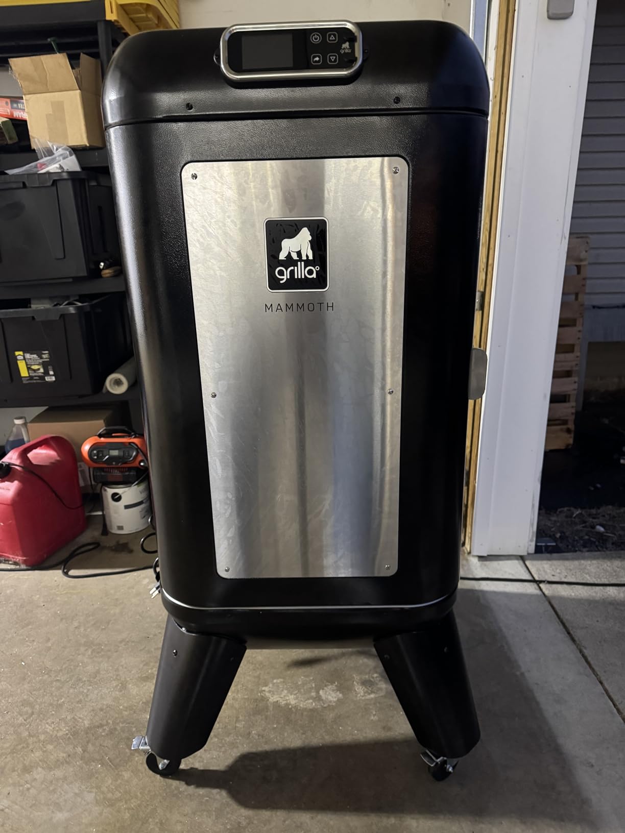 GRILLA Mammoth Vertical Smoker with 5 Trays, High Smoke Production, Wifi Enabled Touchscreen Controller, For Smoking, Outdoor Cooking, and Grilling customer photo 2
