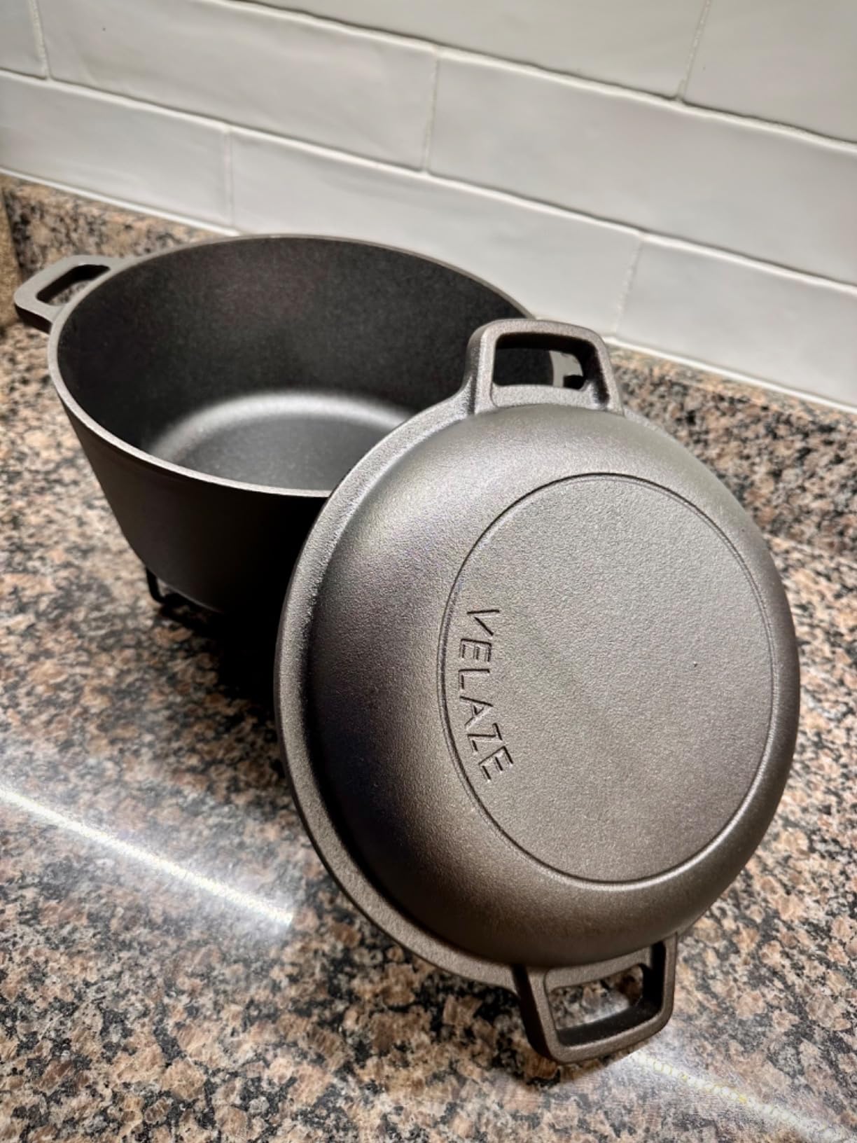 Velaze 10 QT Pre-Seasoned Cast Iron Camping Dutch Oven Pot with Lid customer photo 1