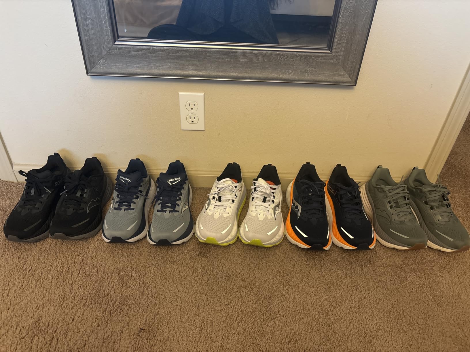 Saucony Men's Hurricane 24 Sneaker | Road Running Shoes customer photo 2