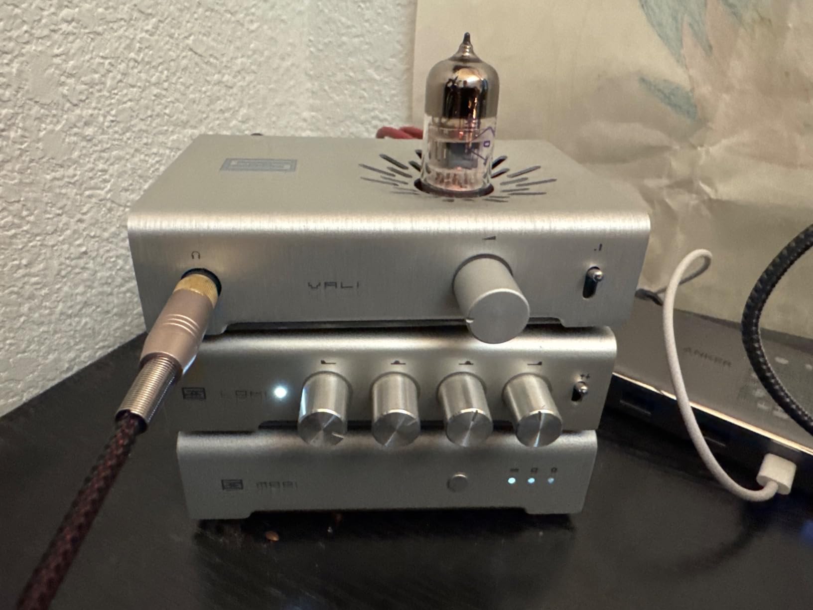 Schiit Vali 3 Beautiful Tube Hybrid Headphone Amp and Preamp - Silver customer photo 2
