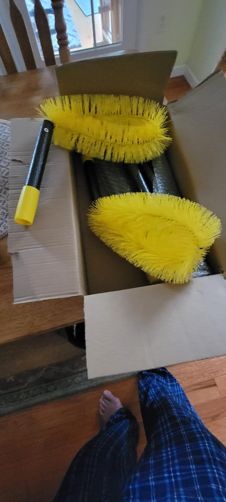 Gutter Cleaning Tools from The Ground, 10 FT Gutter Cleaning Brush with Telescopic Pole, Long Reach Gutter Guard Roofing Tool for Removing Leaves and Debris customer photo 1