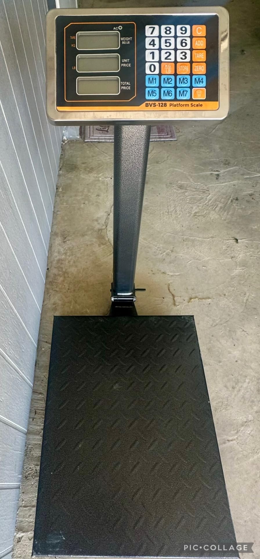 Bonvoisin Digital Platform Scale 660LBs Heavy Duty Floor Scale KG/LB Switchable Postal Shipping Scale for Weighing Packages, Luggage, Suitcases, Boxes customer photo 2