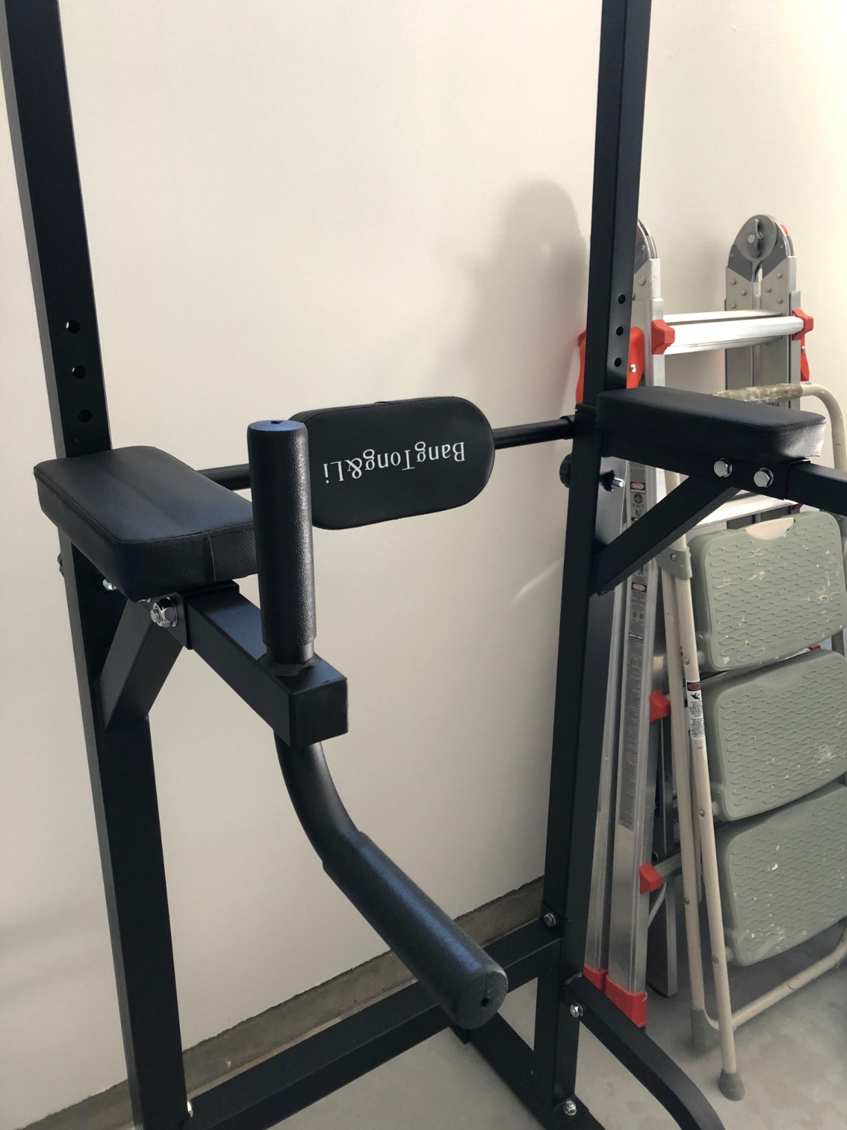 BangTong&Li Power Tower, Pull Up Bar Dip Station/Stand for Home Gym Strength Training Workout Equipment customer photo 2