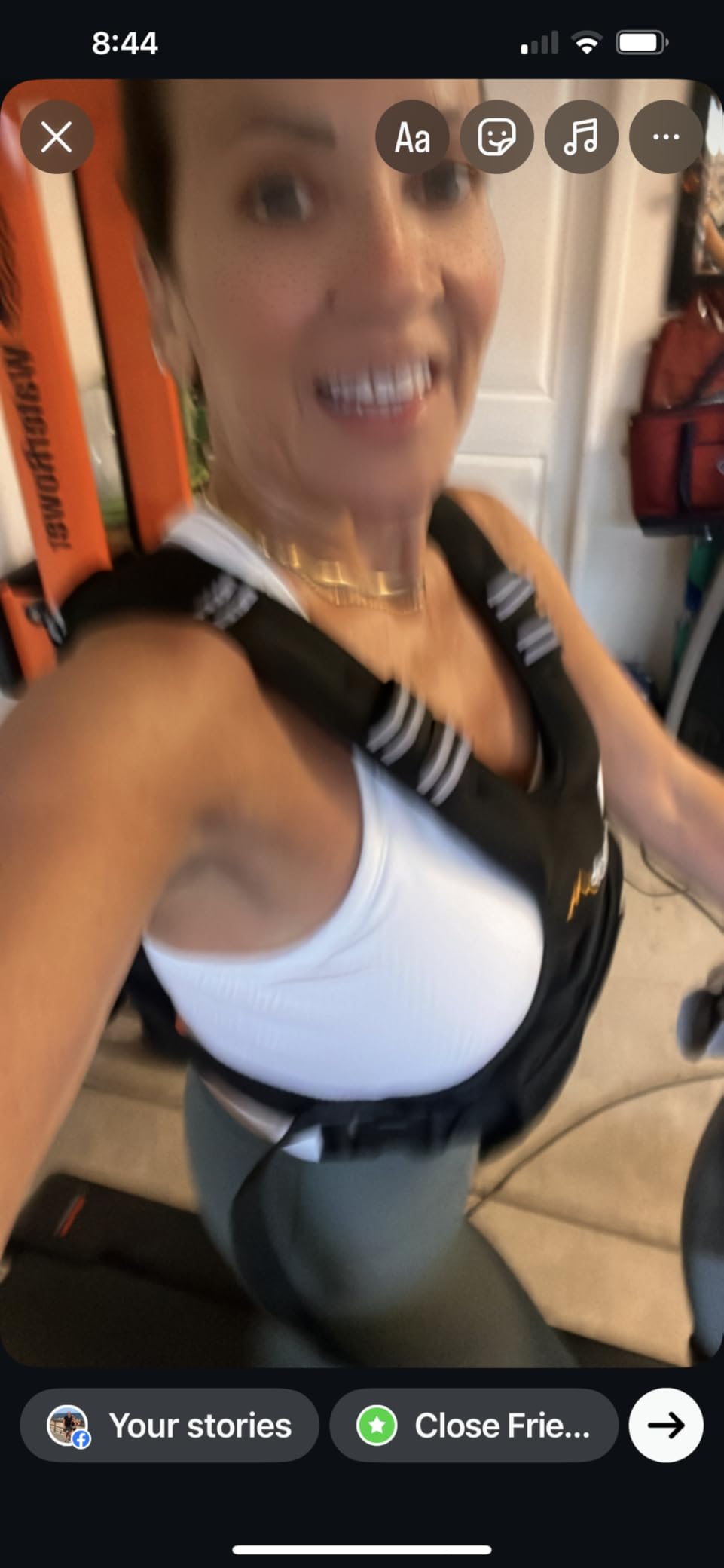 APEXUP Adjustable Weighted Vest, 4-10lb/12-18lb/20-32lb Vest with 6 Ironsand Weights and Large Pocket, Weight Vest for Men Women Strength Training, Running, Walking customer photo 1