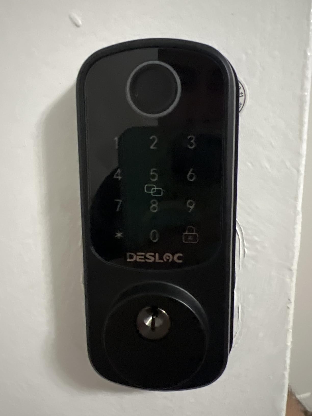 DESLOC B200 Fingerprint Smart Door Lock, Keyless Entry Deadbolt customer photo 1