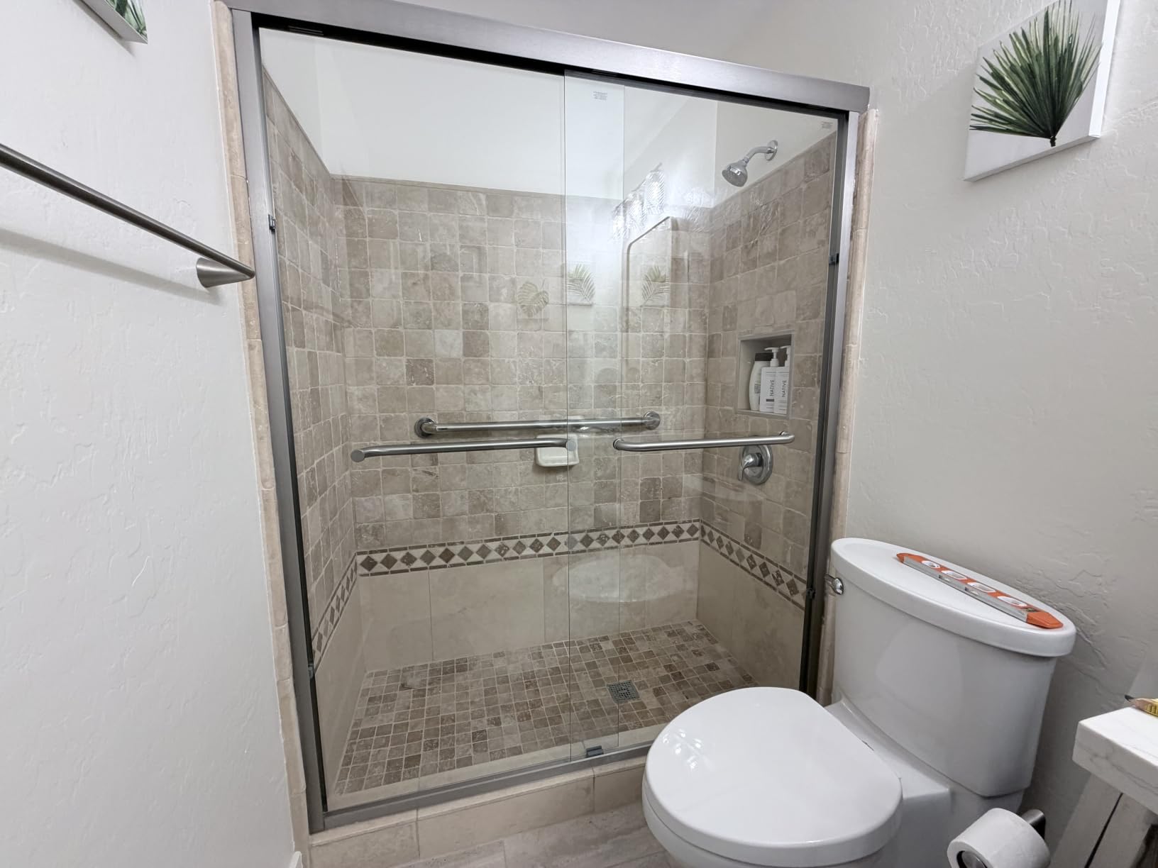 GETPRO Tub Shower Door Sliding 56-60 in. W x 58 in. H Semi-Frameless Bypass Double Sliding Bathroom Glass Tub Door,1/4 inch Clear Tempered Glass Bathtub Door Matte Black customer photo 2