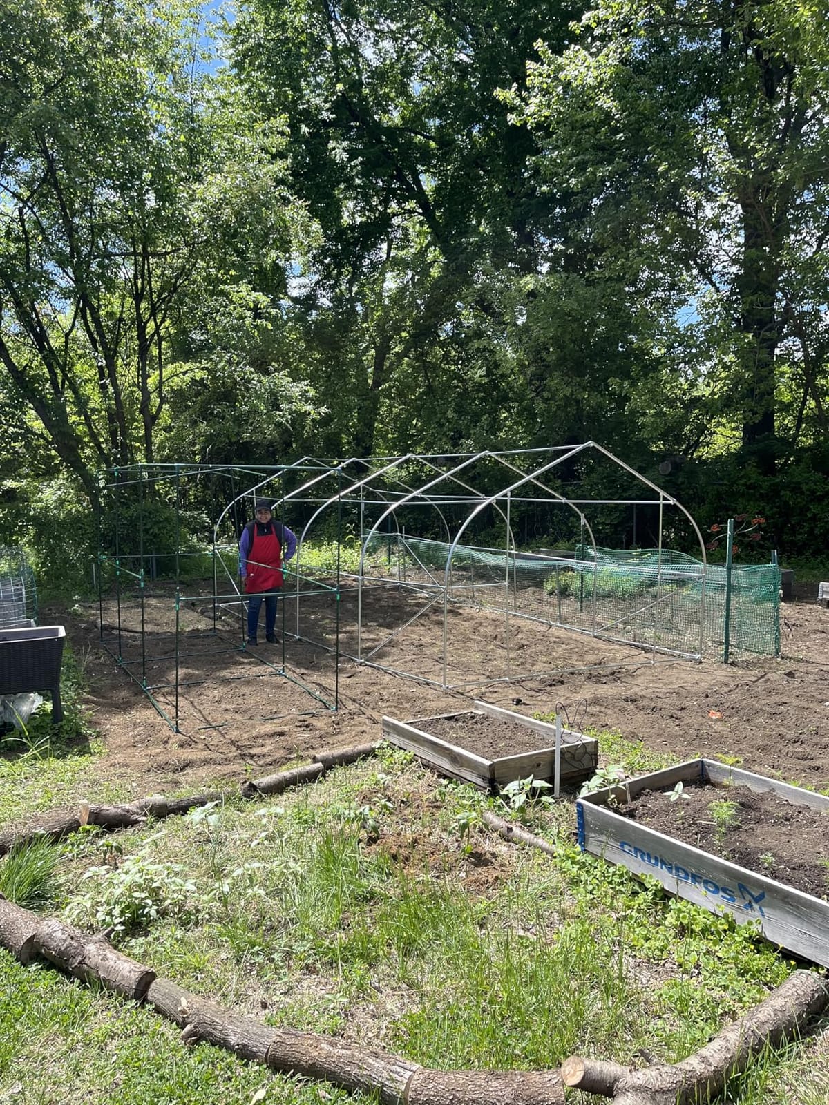 Outsunny 20 x 10 x 7 ft Walk-in Greenhouse with Roll-up Zipper Door White | Tunnel Green House, 8 Mesh Windows, Gardening Plant Hot House, Galvanized Steel Frame customer photo 1