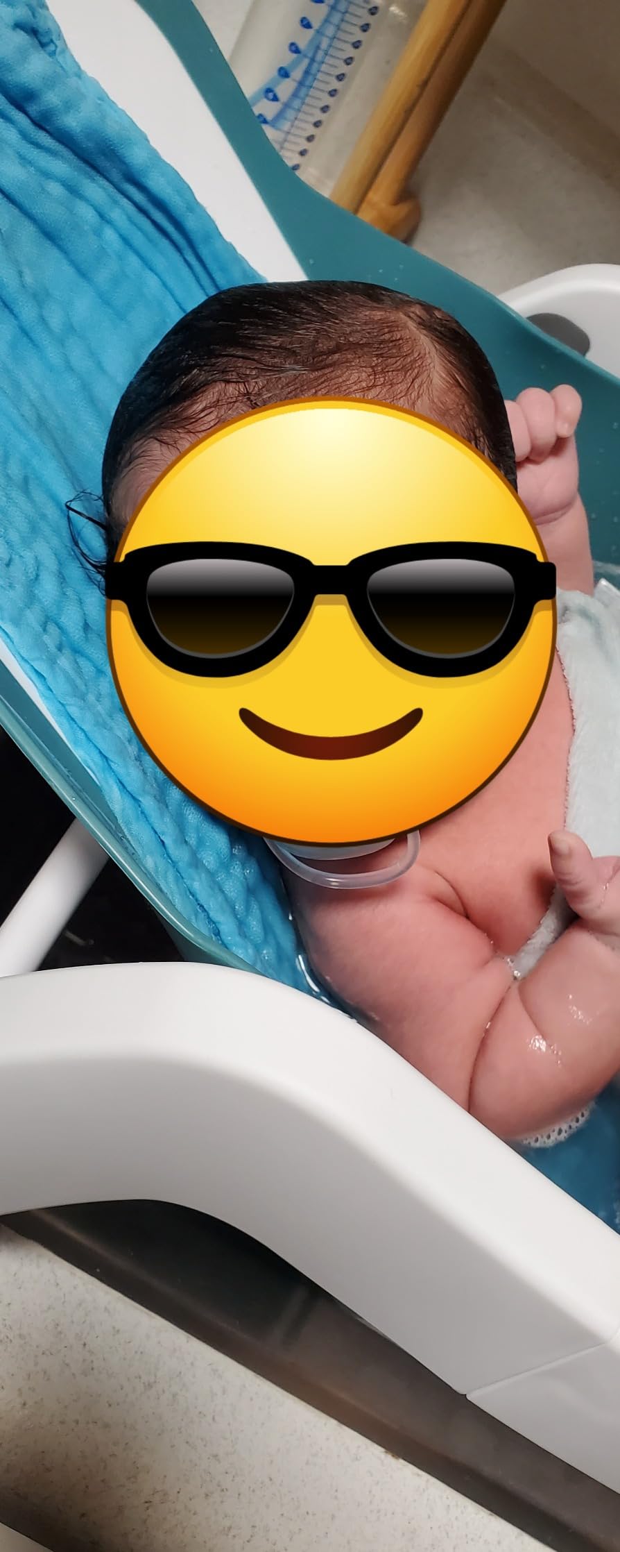 The First Years 4-in-1 Reclining Baby Bathtub – Grows-with-Baby Adjustable Bath Seat – Multi-Position Backrest for Newborn, Infant & Toddler Use – Ages 0–24 Months customer photo 1