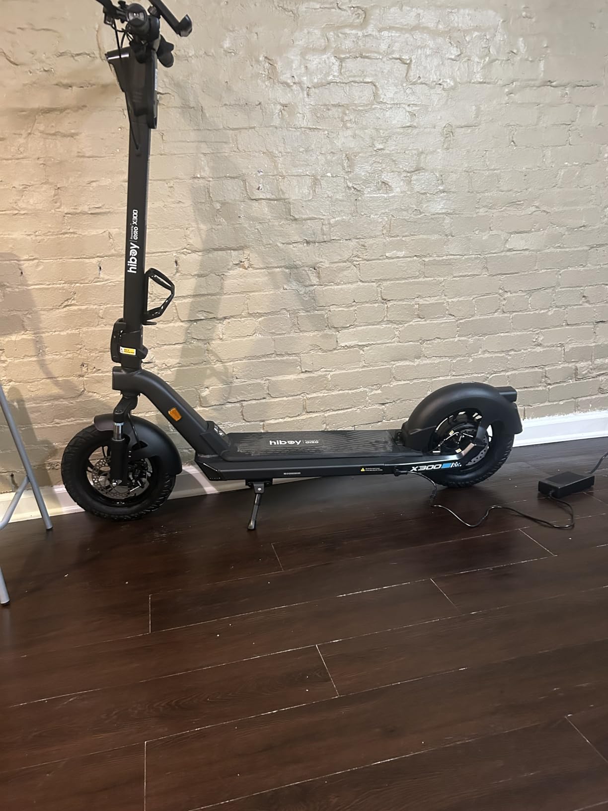 Hiboy X300 Electric Scooter for Adults, 23 MPH & 38 Miles Commuter Scooter customer photo 2