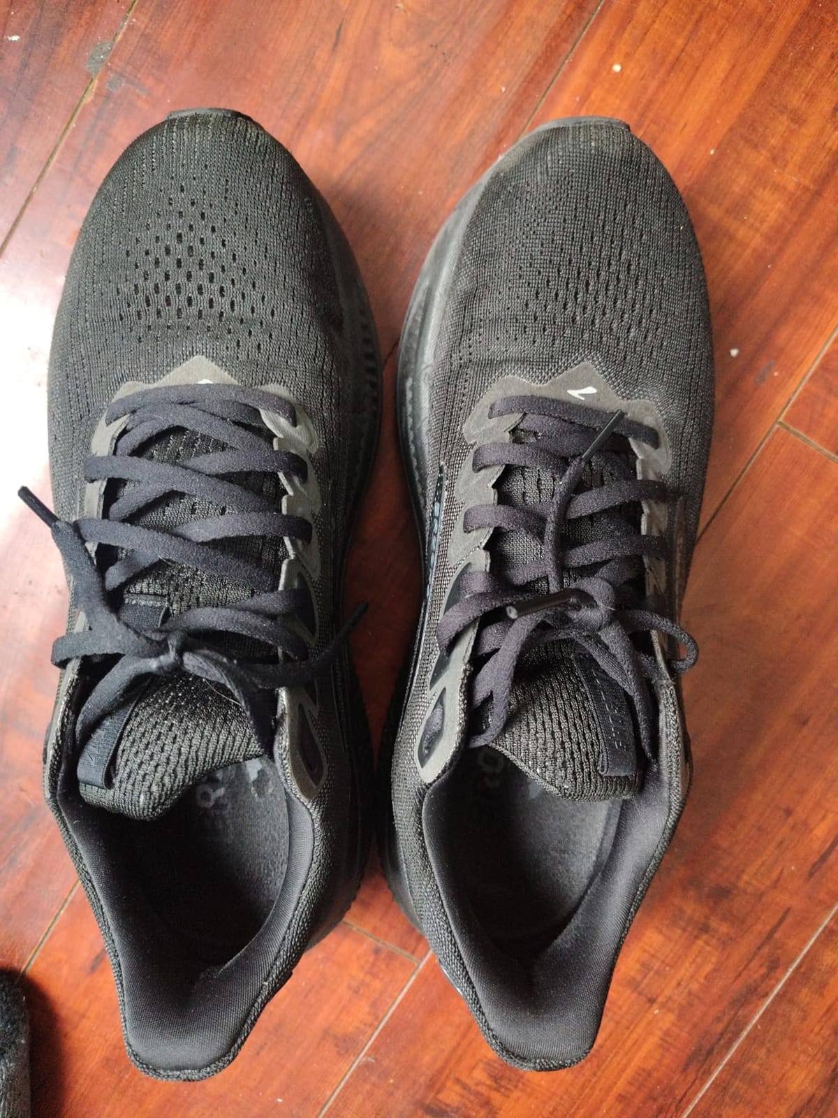 Brooks Men’s Ghost 17 Neutral Running Shoe customer photo 1