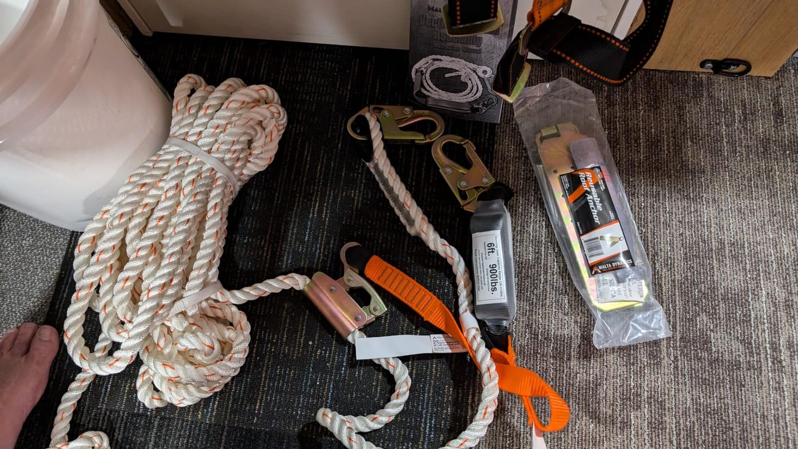 Malta Dynamics 50’ Roofer's Safety Bucket Kit – Warthog Pass-Thru Safety Harness, Reusable Roof Anchor, and 50’ Vertical Lifeline Assembly, OSHA/ANSI Compliant customer photo 1