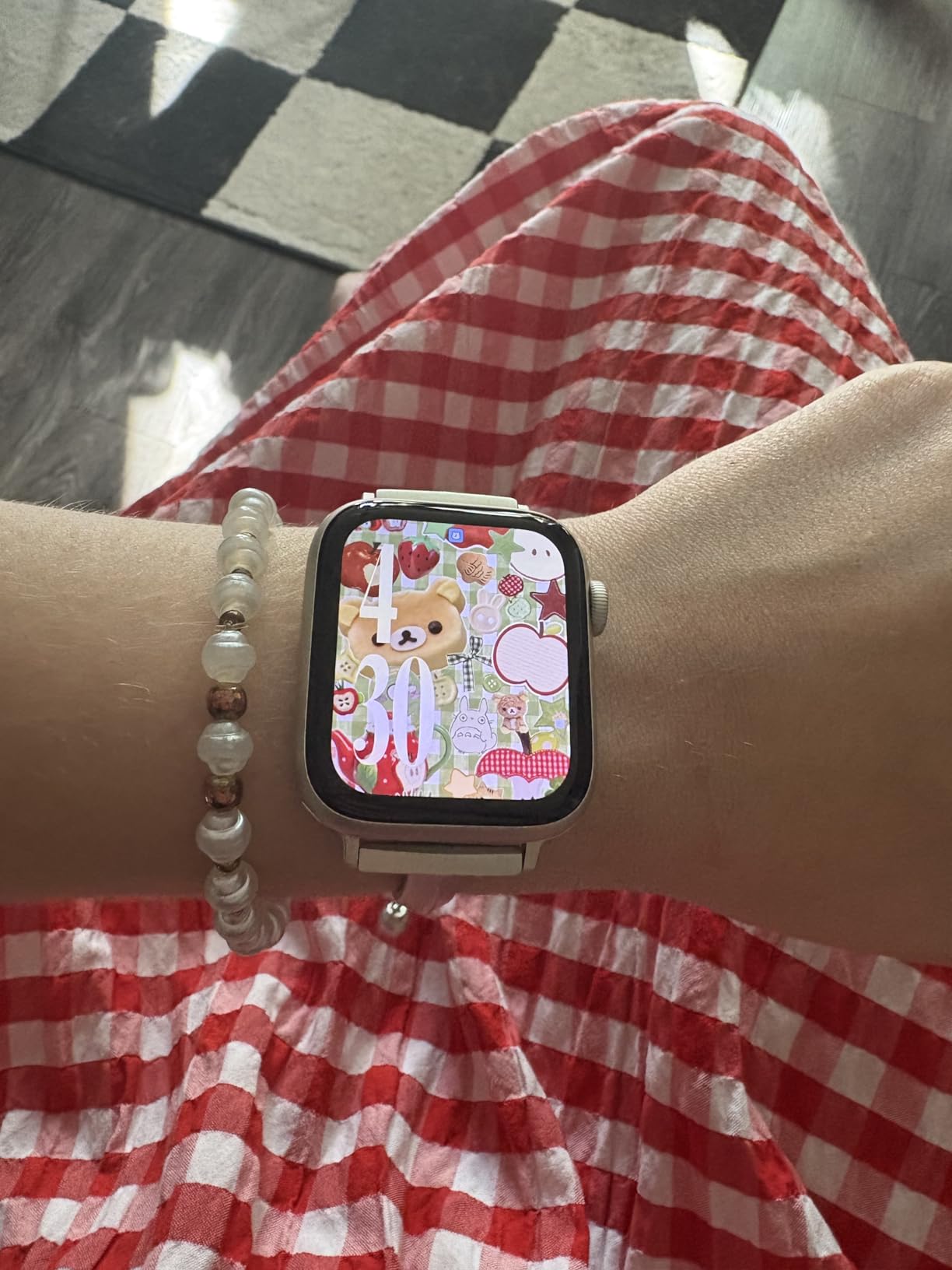 Apple Watch SE (2nd Gen) [GPS 40mm] Smartwatch with Midnight Aluminum Case with Midnight Sport Band customer photo 1