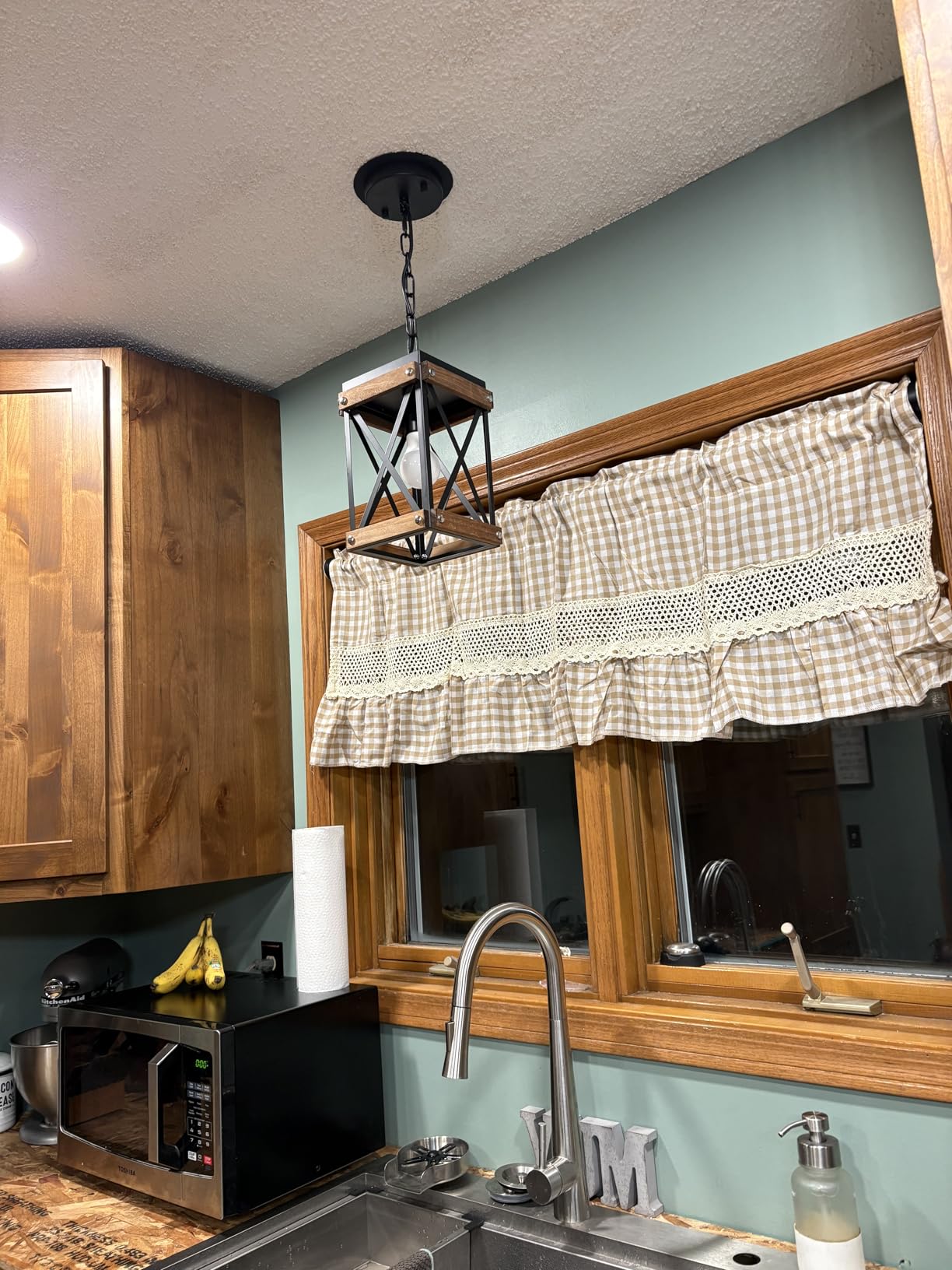 2 Pack Rustic Farmhouse Wood Pendant Light Fixture One-Light Adjustable Chain Oak Wood and Metal Lantern Cage Small Pendant Lighting for Kitchen Island Sink Hallway Farmhouse Bathroom Bar, Black customer photo 1