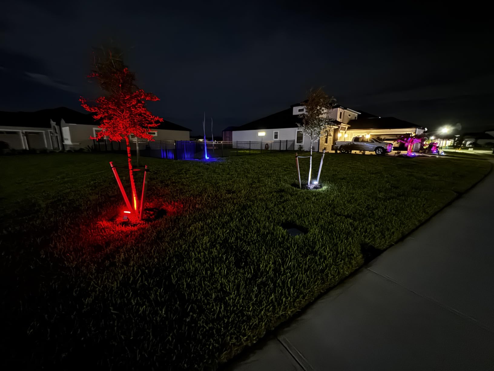 Linkind Smart Solar Spot Lights Outdoor SL5C, IP67 Solar Lights Outdoor | Cool/Warm White/Color Changing Spotlight, APP/Voice Control,Landscape Lighting for Yard, Garden, Pathway(2 Pack) customer photo 1