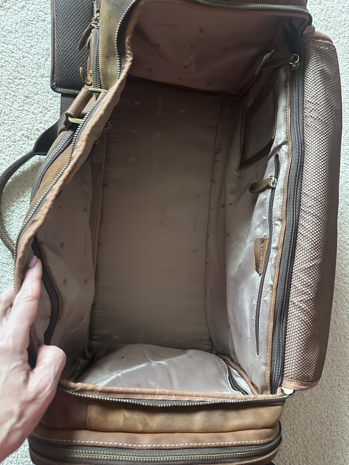 Luxorro Full Grain Leather Duffle Bag for Men | TSA Approved 22x14x9 Carry On Luggage | 22 Inch, 45L Capacity | Overnight Weekender & Travel Duffel | Dark Brown customer photo 2