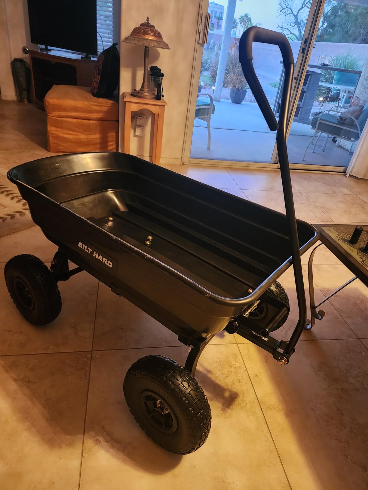 BILT HARD Poly Garden Dump Cart 1200 lbs with No Flat Tires, Quick Release, 7 Cu Ft customer photo 1